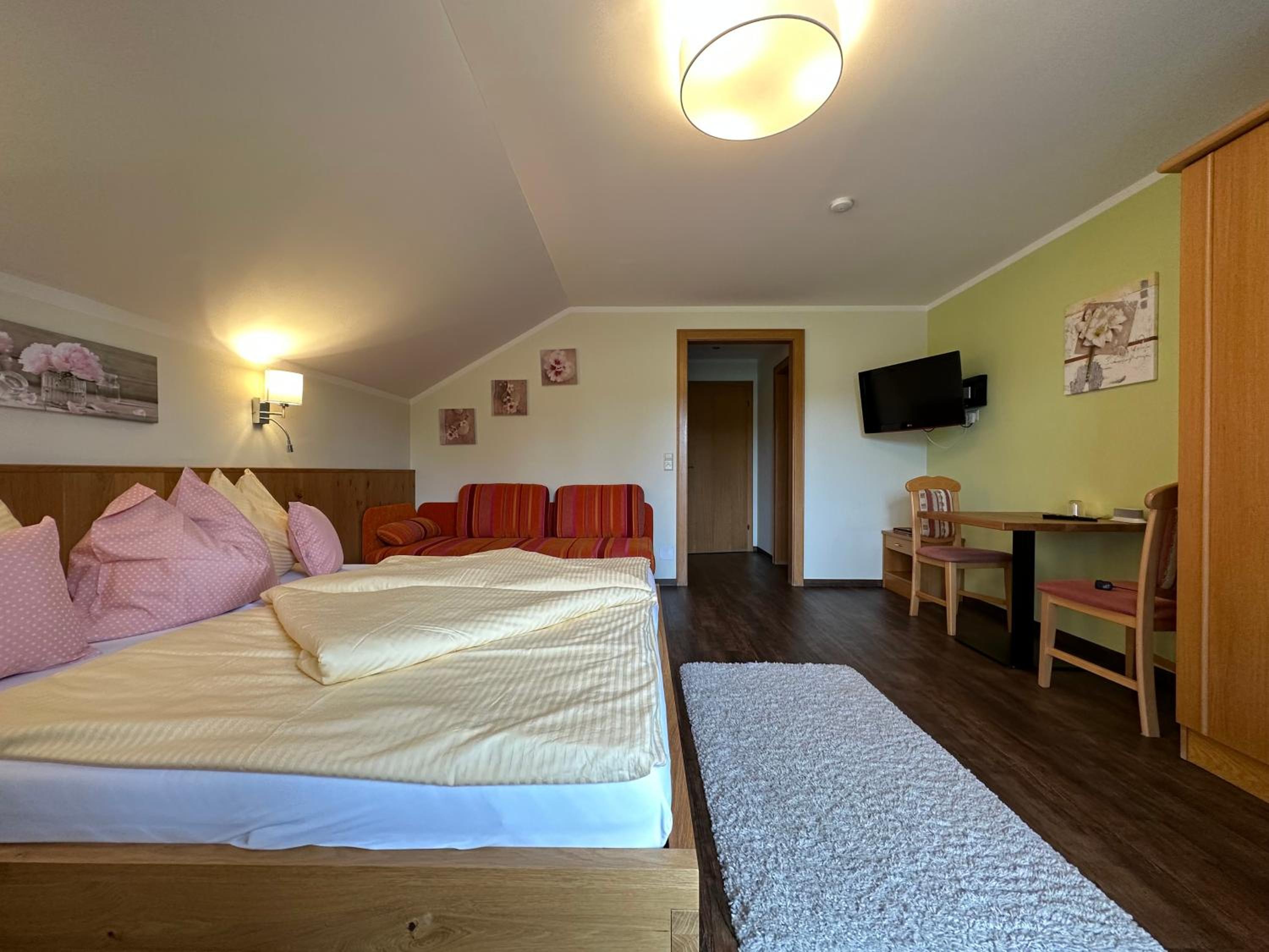 Triple Room