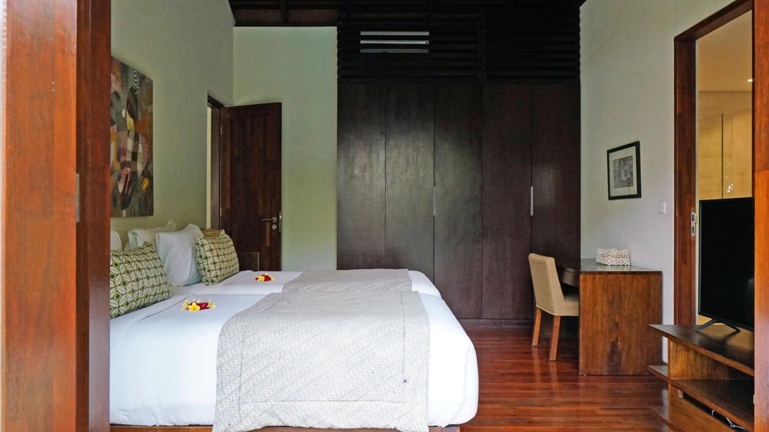 The New Villa Suar