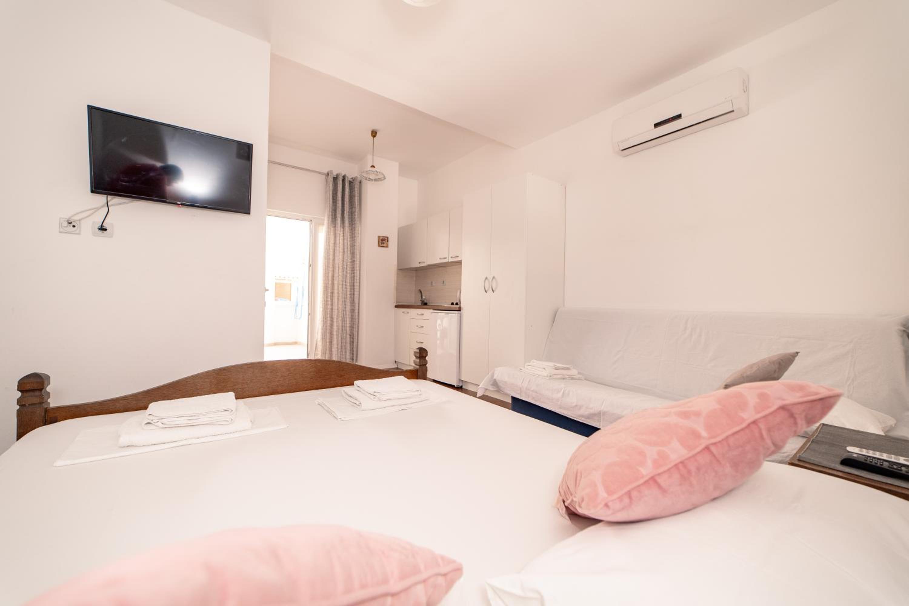 Triple Room with Terrace