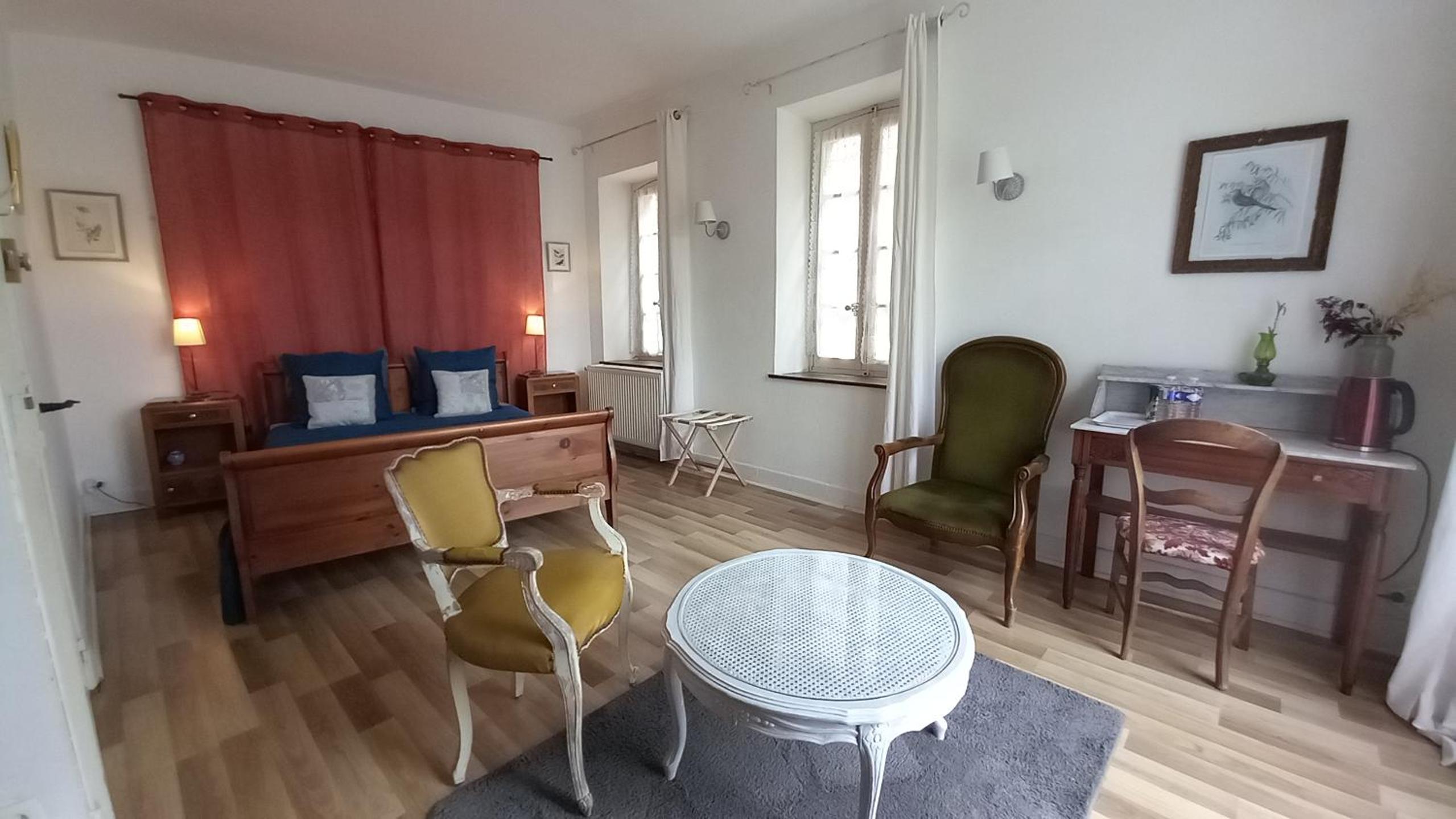 Deluxe Double Room with Balcony photo 1