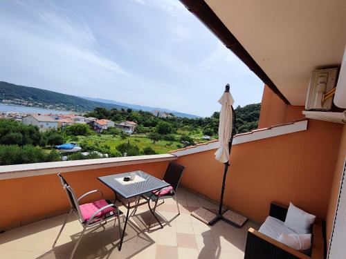 Studio with Balcony and Sea View - Photo 14