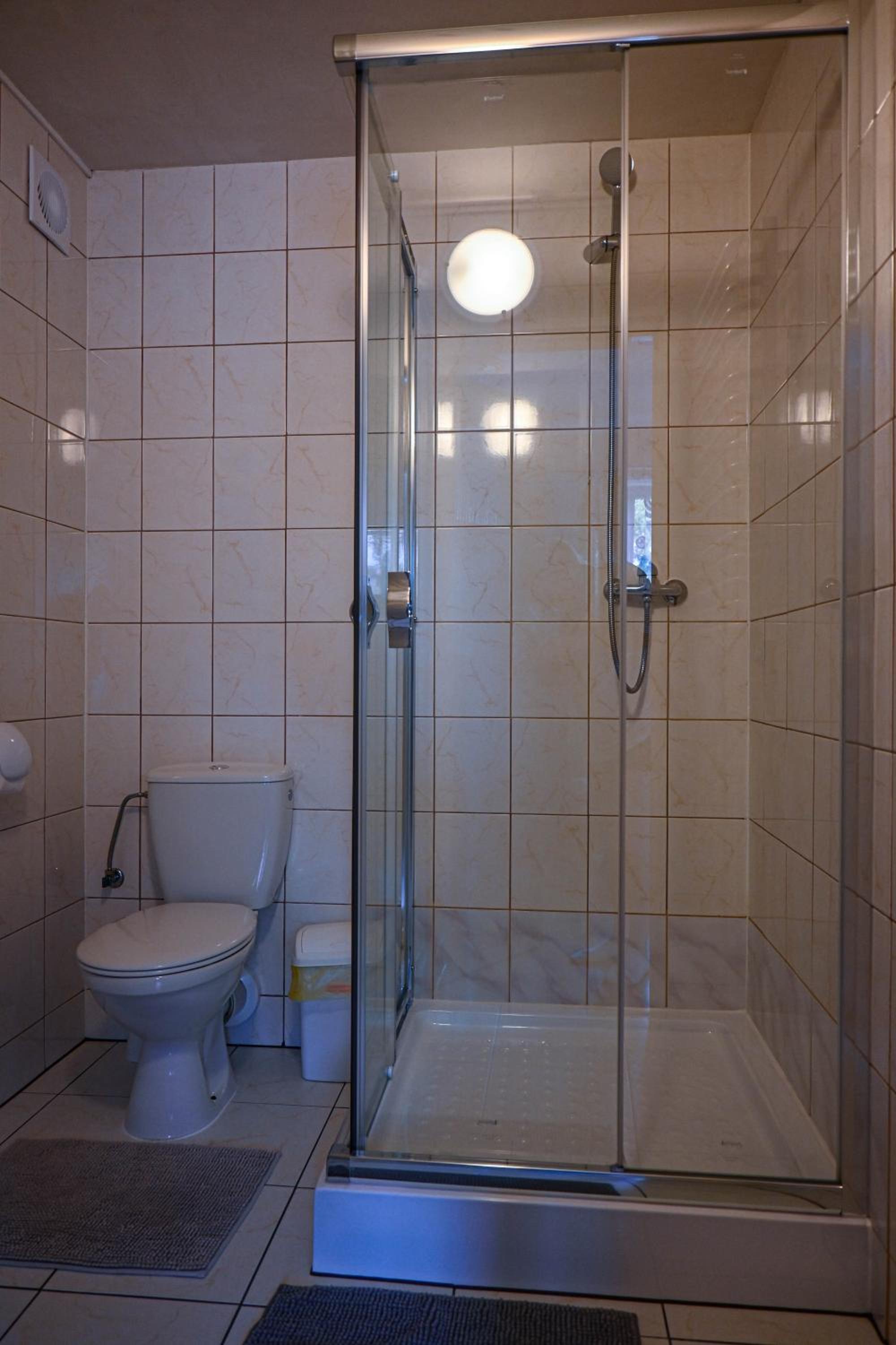 Triple Room - Photo 6