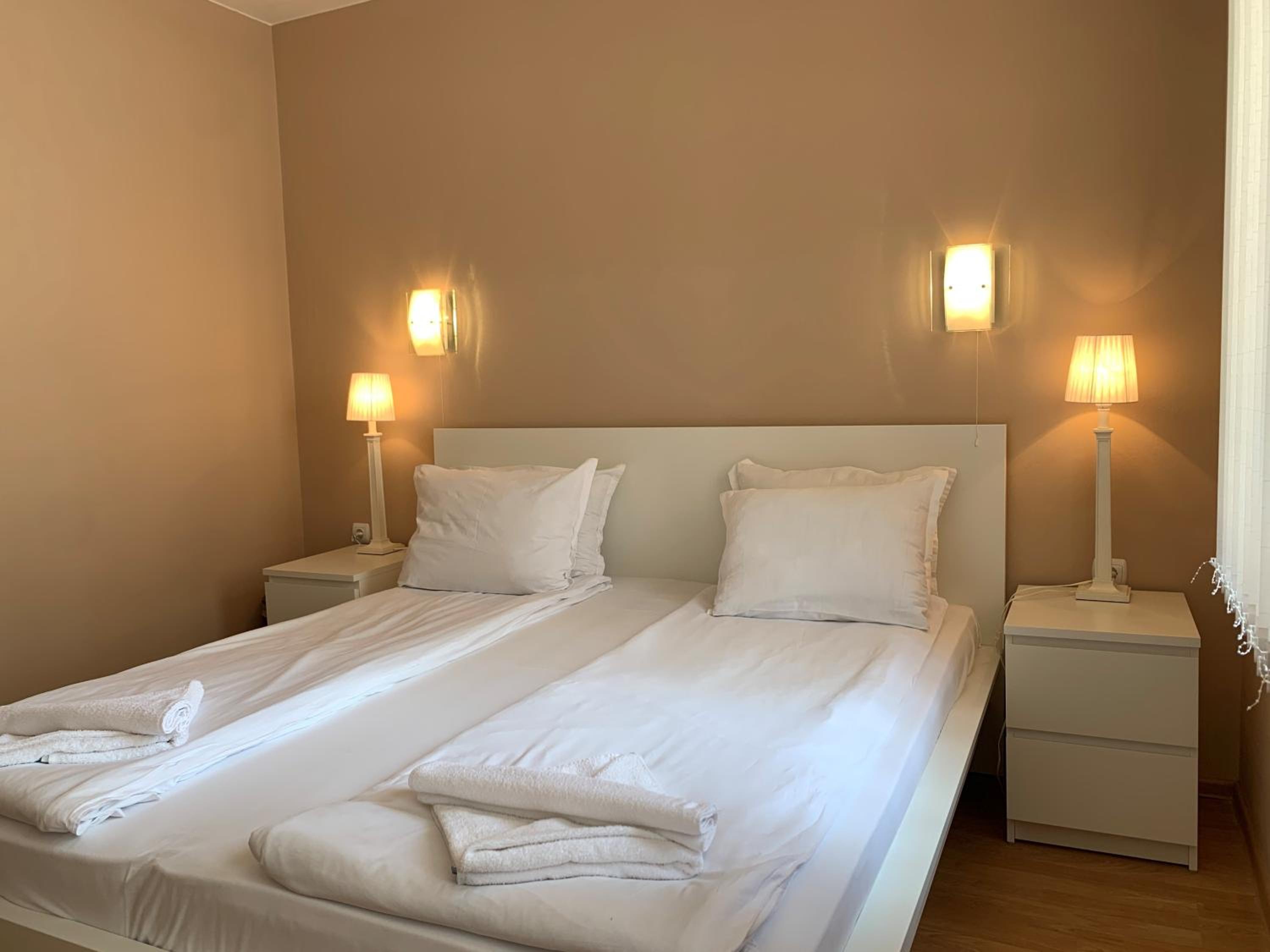 One-Bedroom Apartment - Photo 11