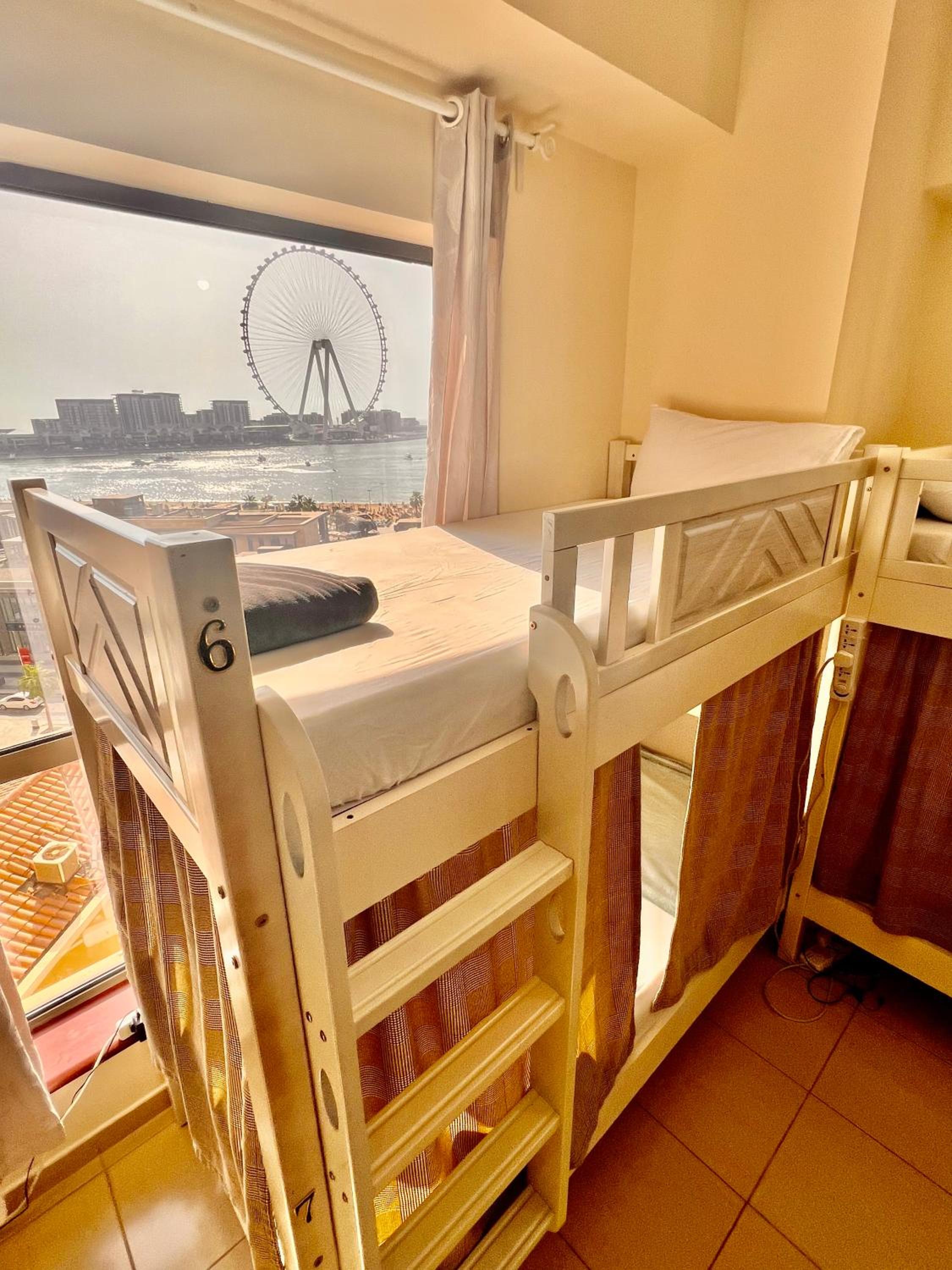 10-Bed Mixed Dormitory Room photo 1