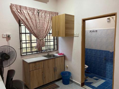 Budget Double Room photo 3
