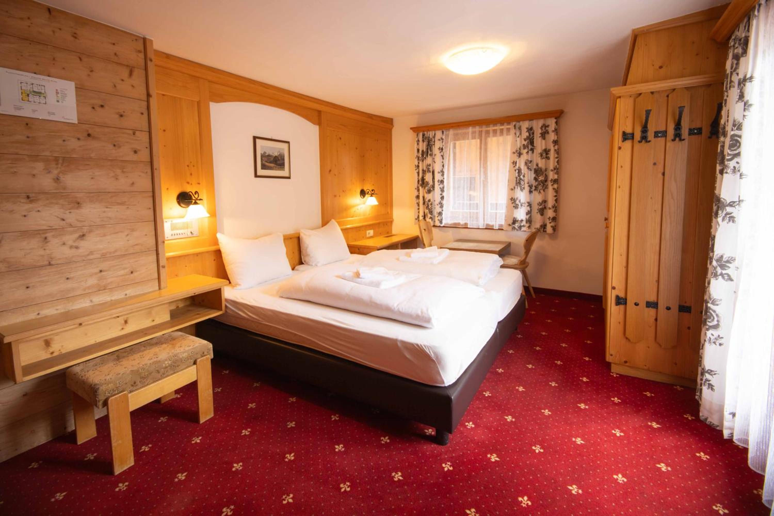 Double Room with Private Bathroom photo 1