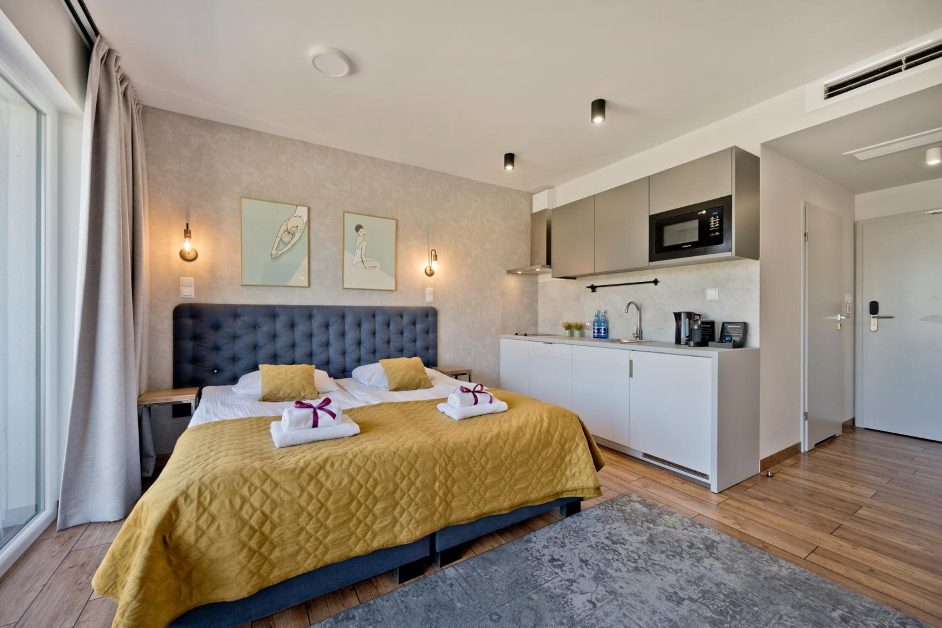Studio Apartment