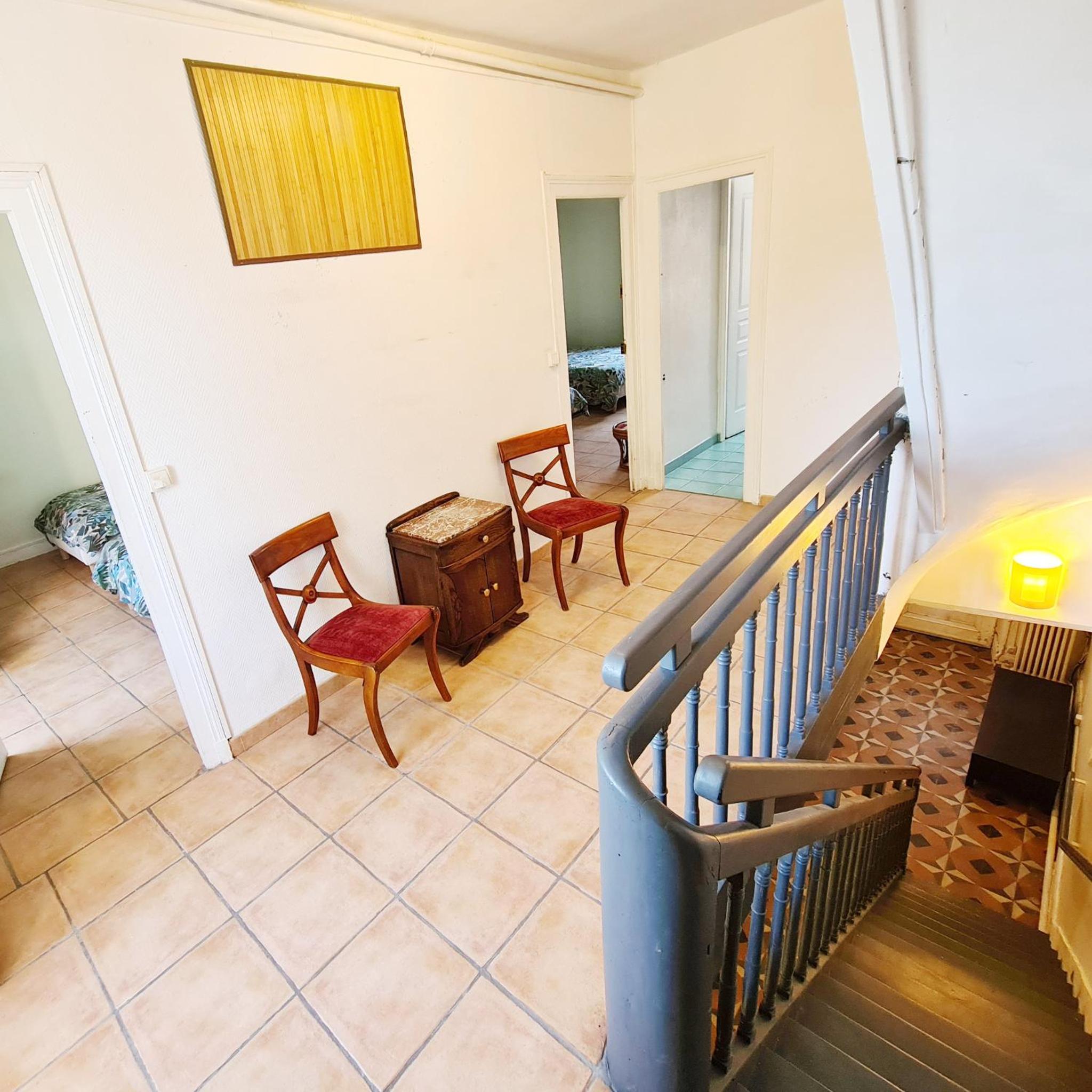 Apartment with Terrace - Photo 5