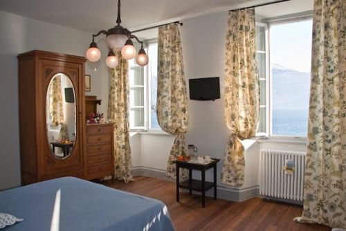 King Room with Lake View