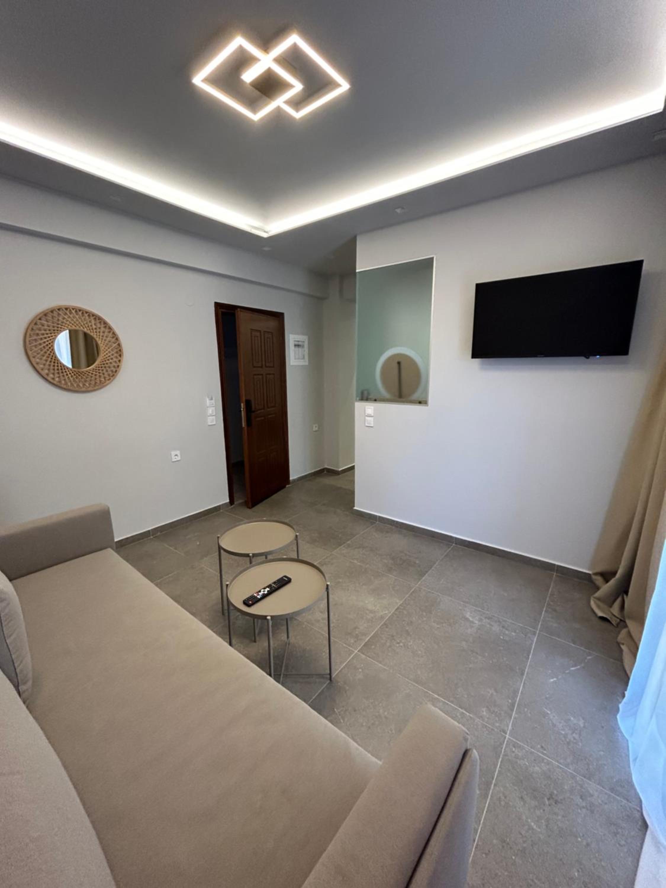 Family Room photo 3