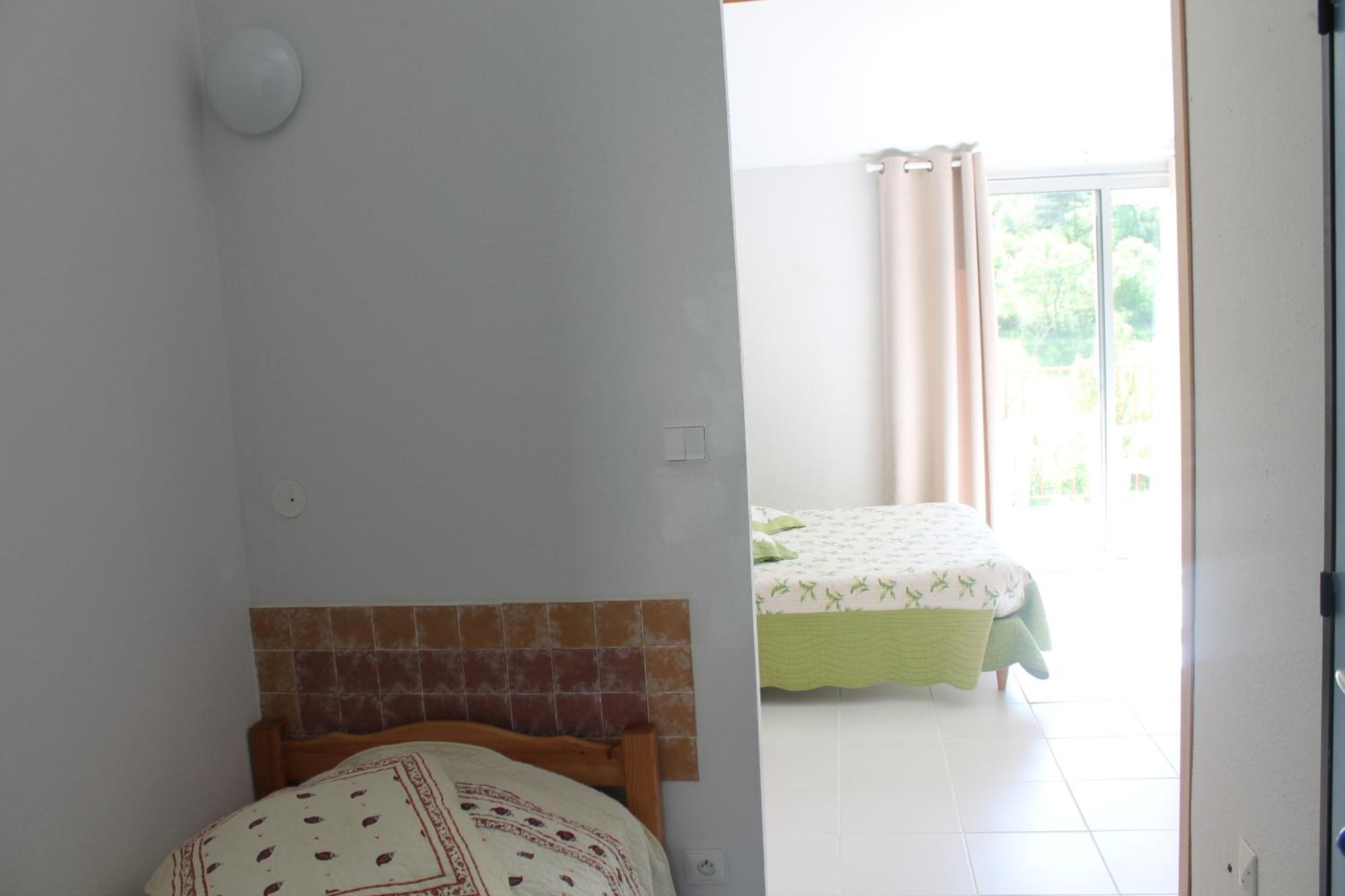 Triple Room - Photo 2