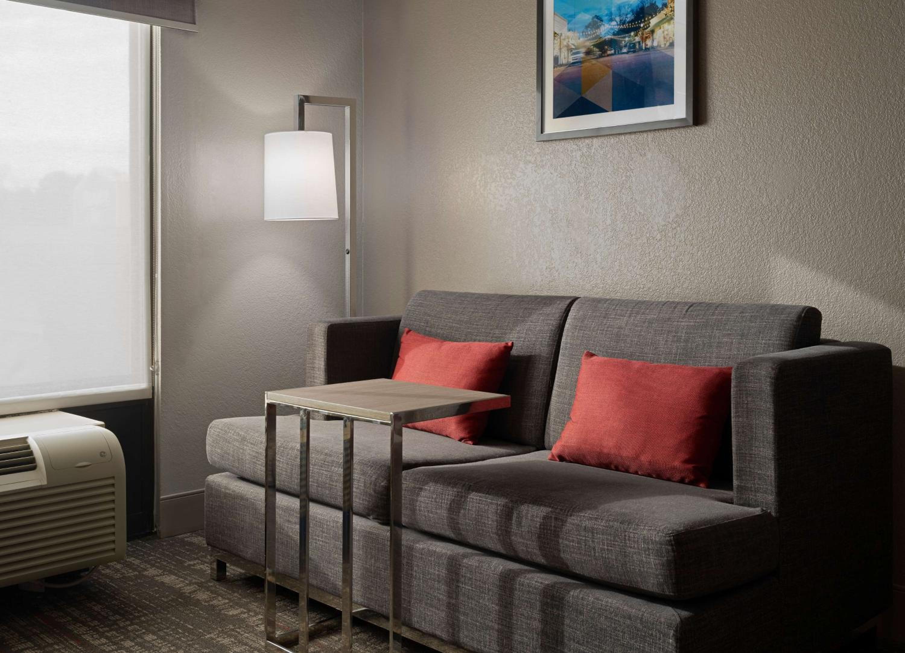 King Room with Sofa Bed photo 3