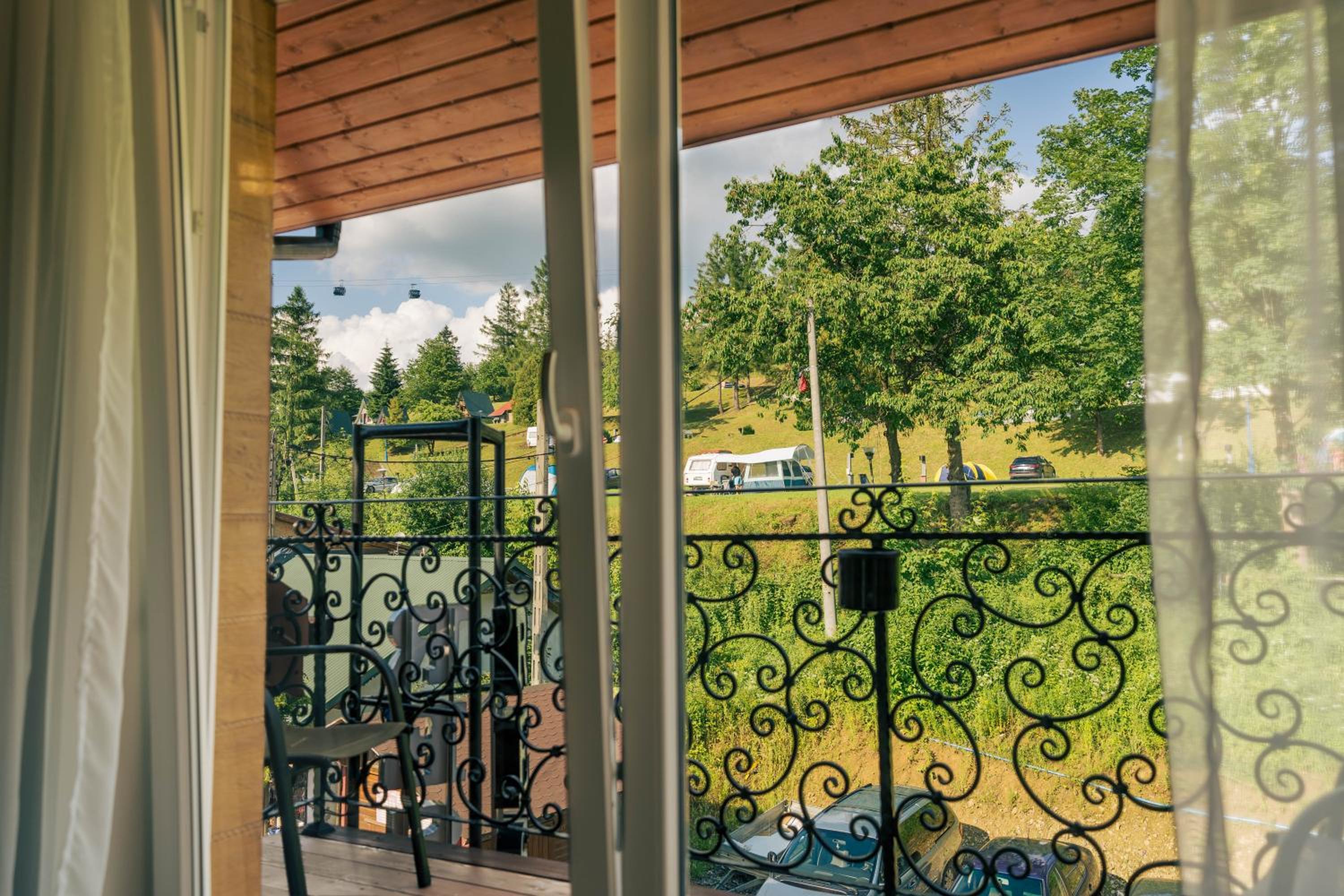 King Room with Mountain View