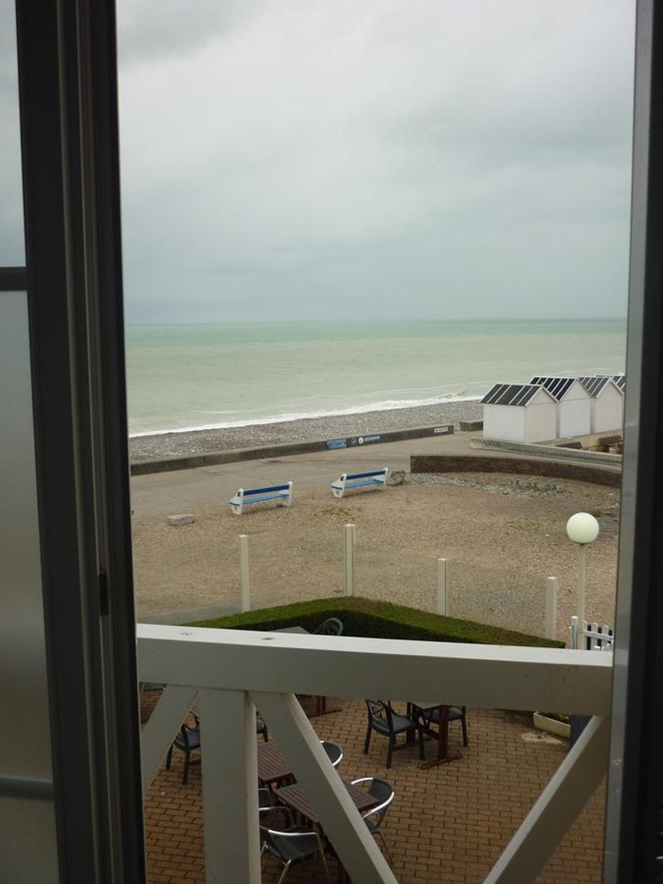 Standard Double Room - Photo 4