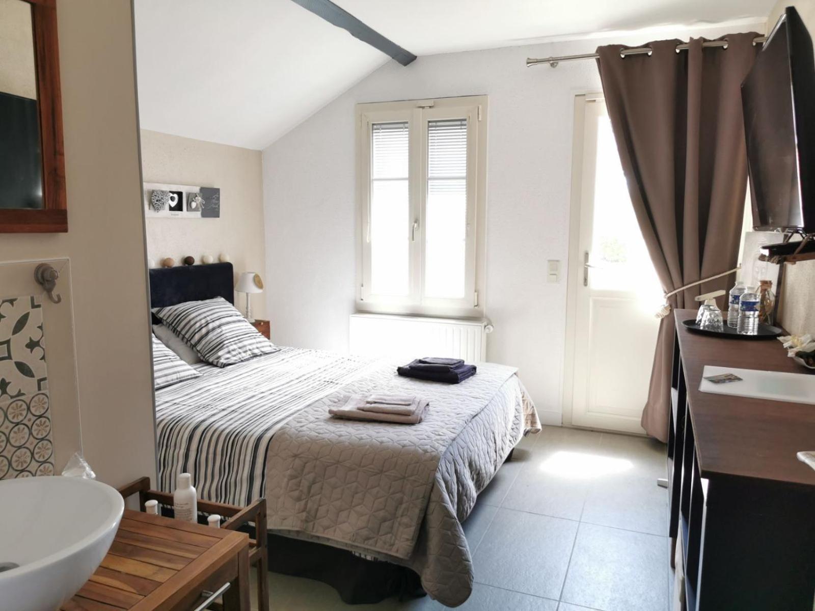 Small Double Room photo 2