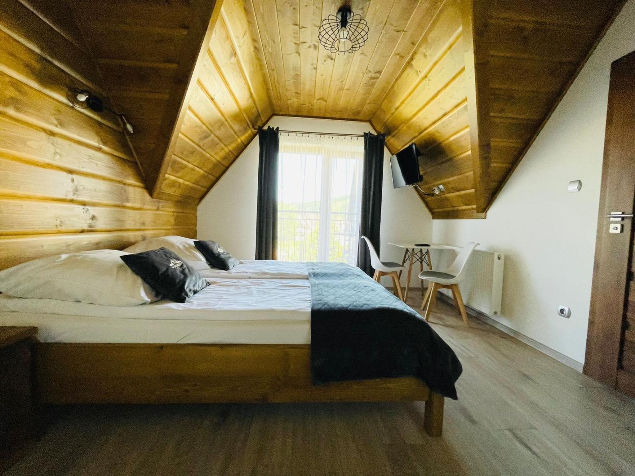 Double Room with Mountain View - Photo 15