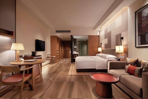 King Room with Balcony photo 2