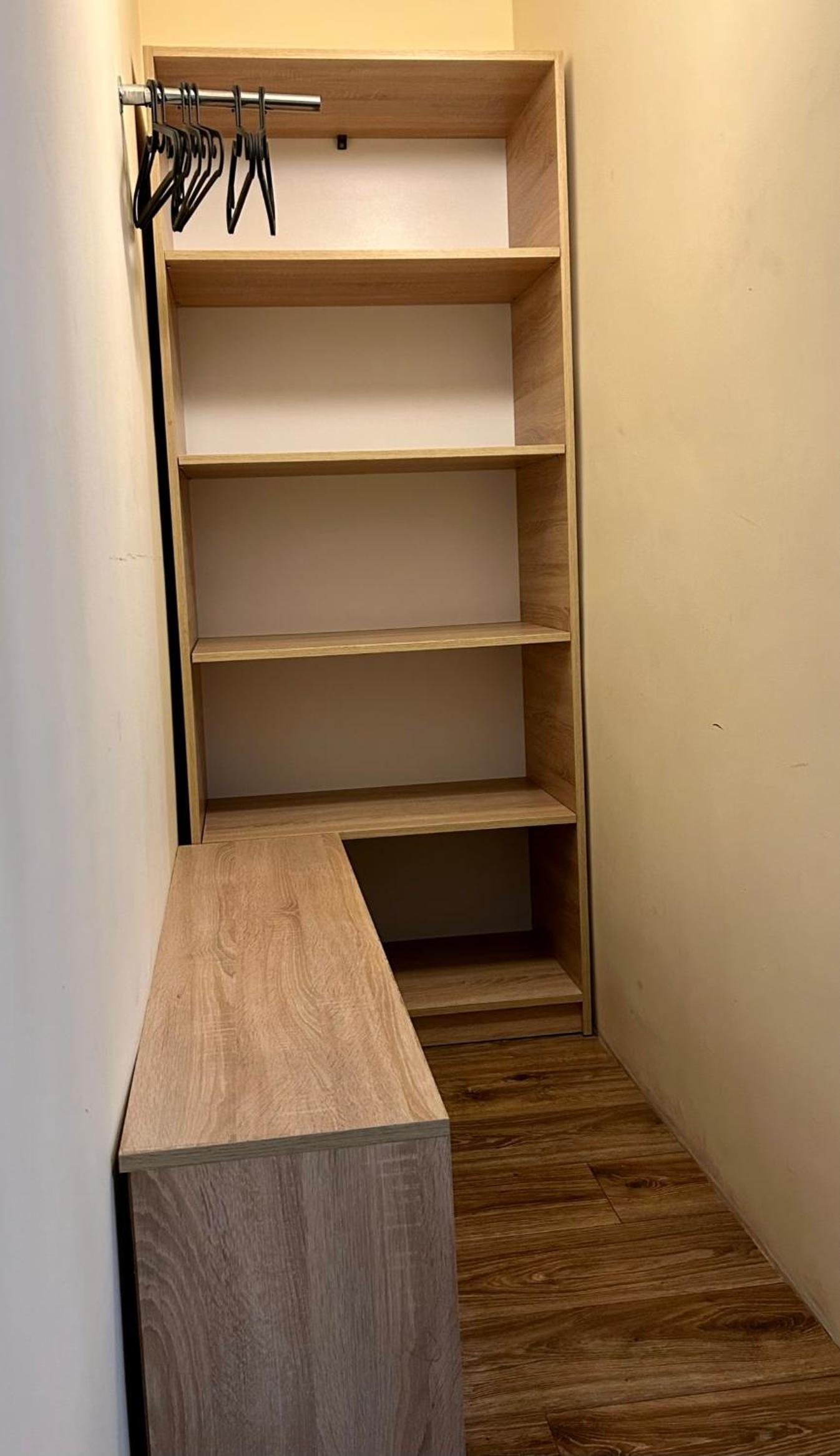 One-Bedroom Apartment photo 3