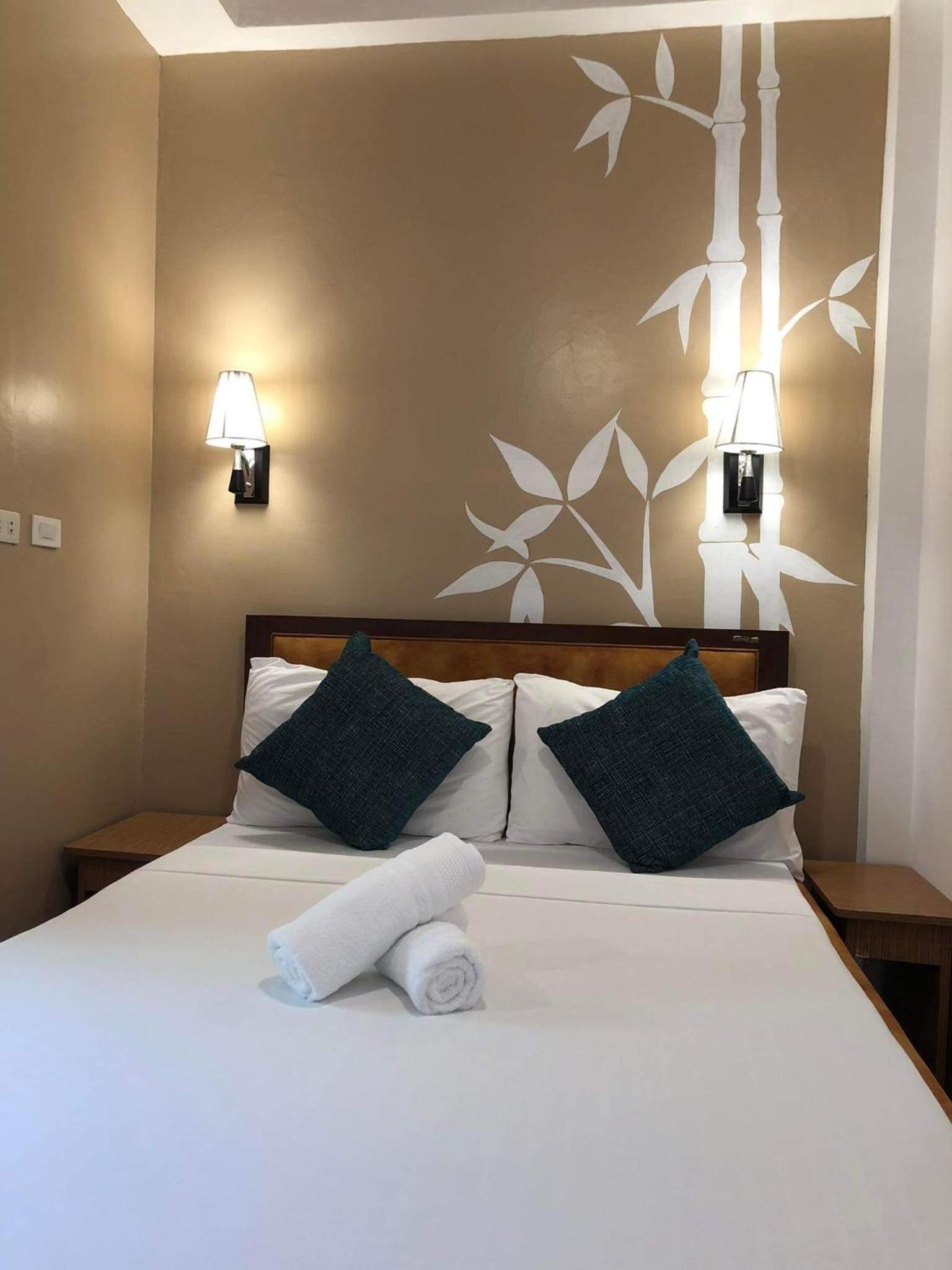 Double Room - Photo 5