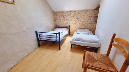 Two-Bedroom House photo 3