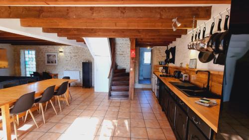 Four-Bedroom House photo 2
