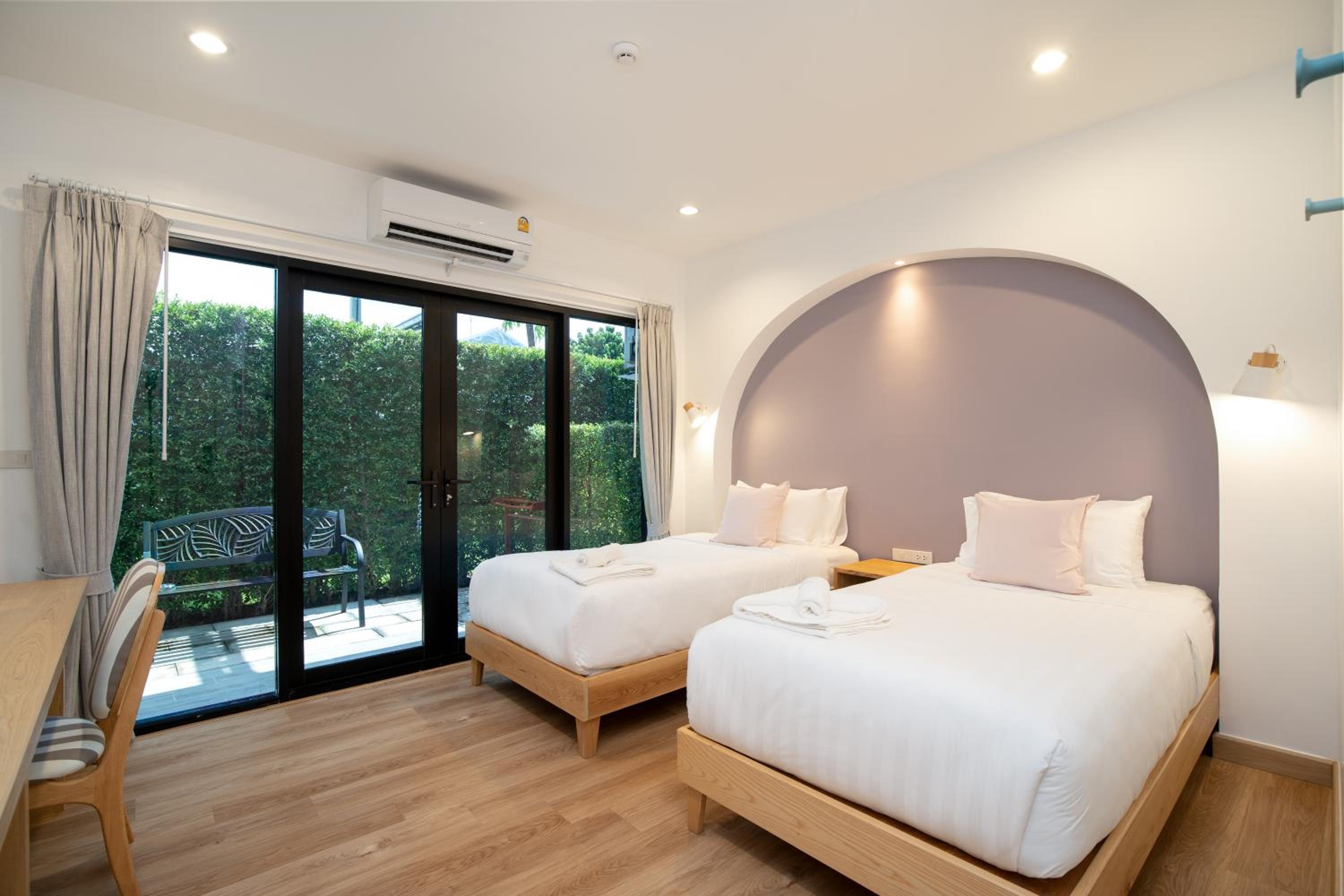 Standard Twin Room - Photo 3