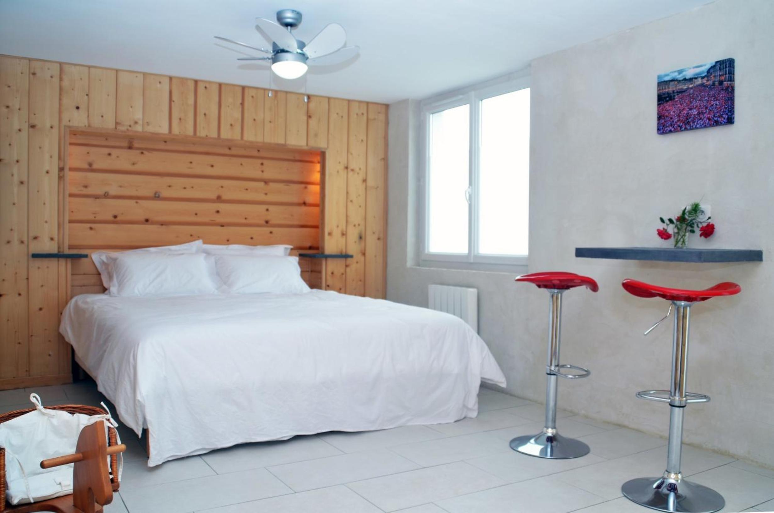 Double Room - Photo 6