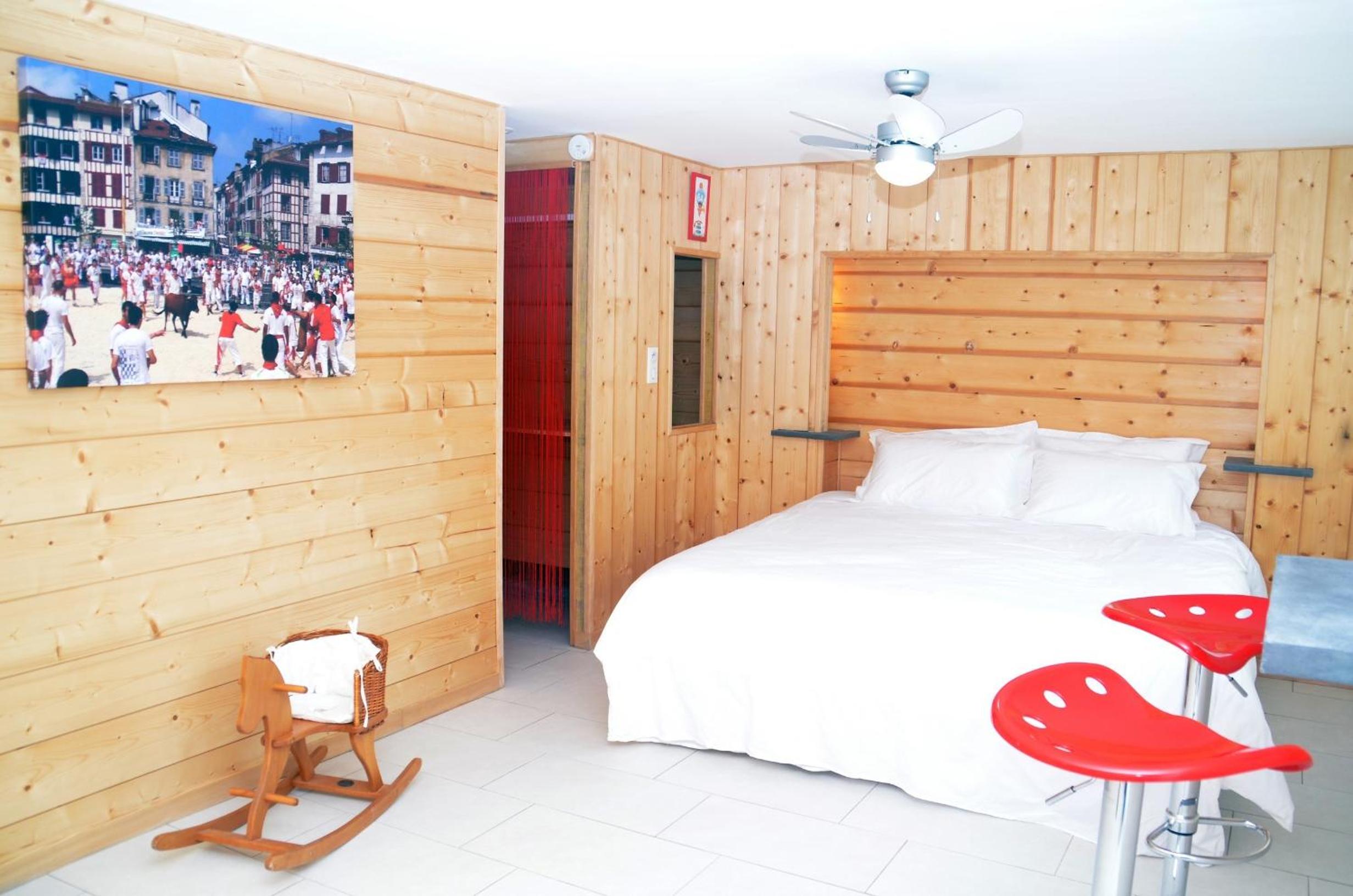 Double Room - Photo 5