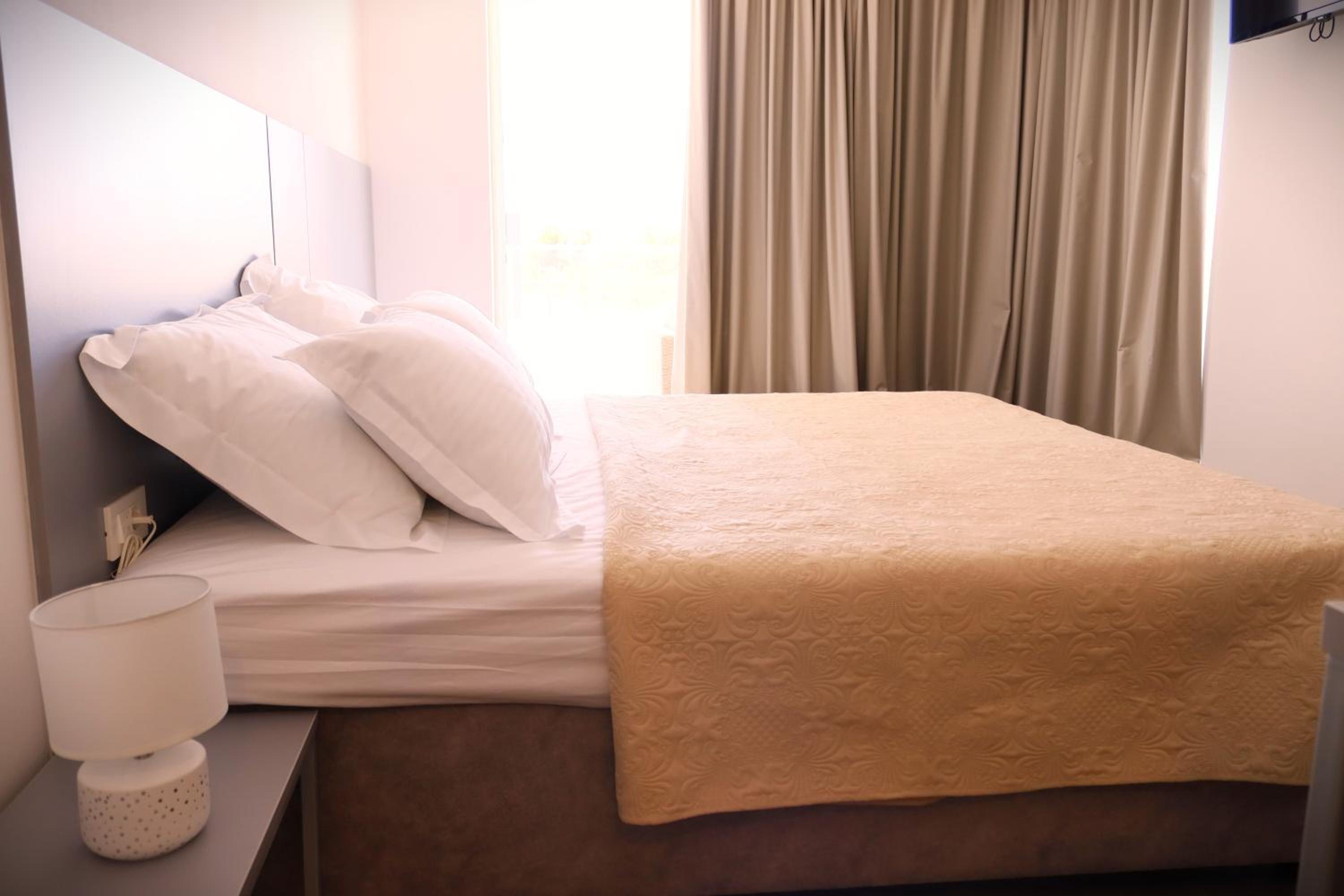 Deluxe Double Room with Extra Bed