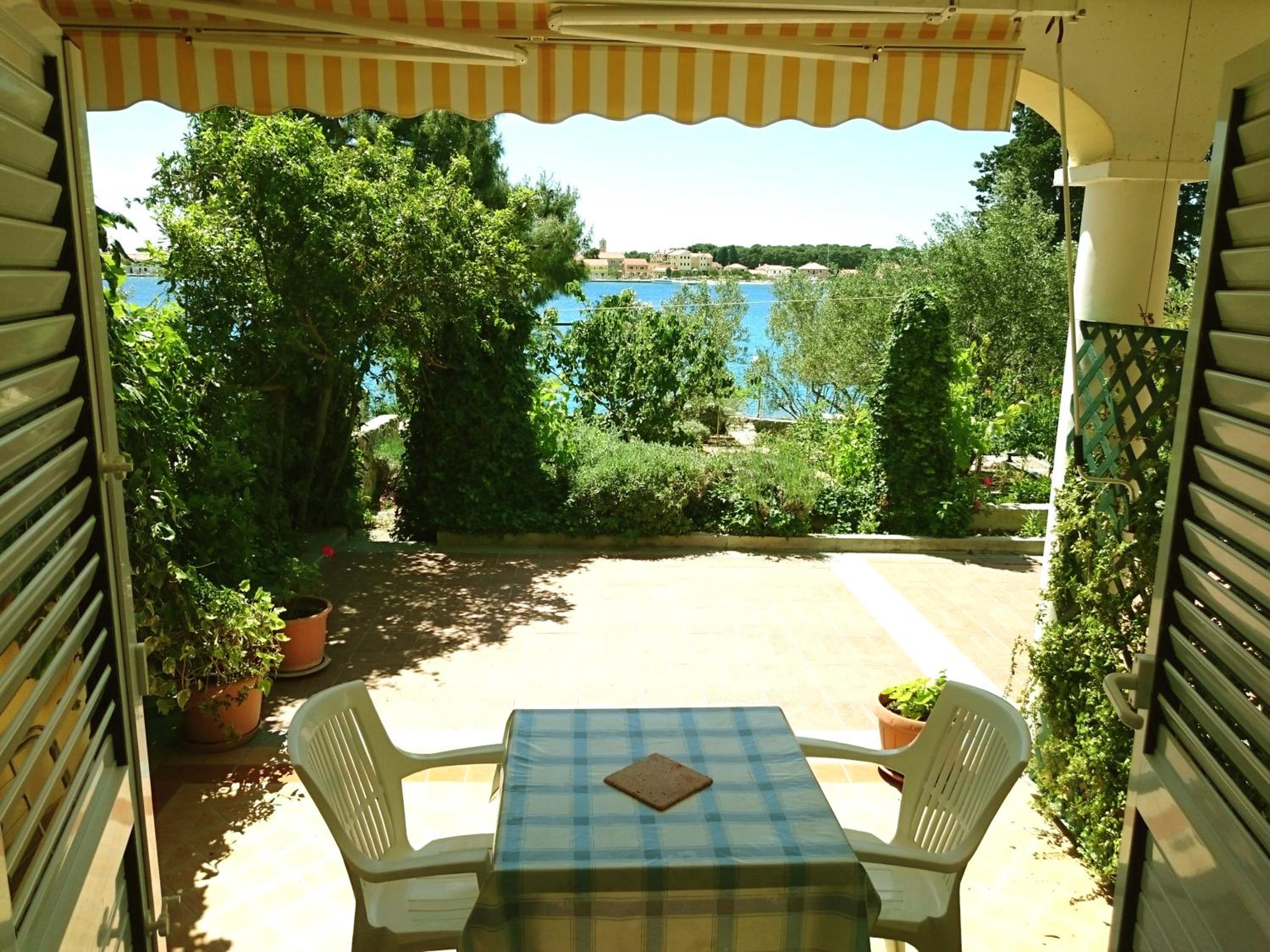 Studio with Terrace and Sea View