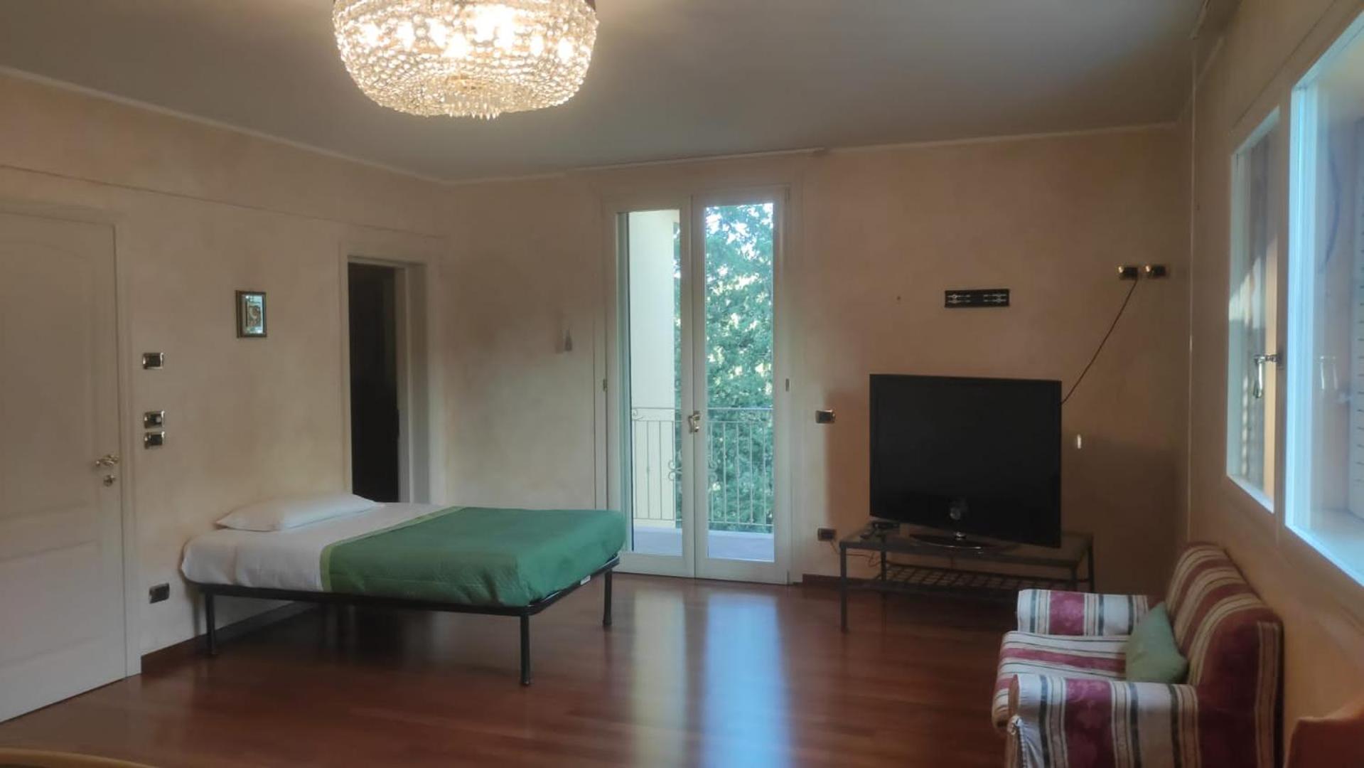 Deluxe Room with Internal Bathroom - Photo 1