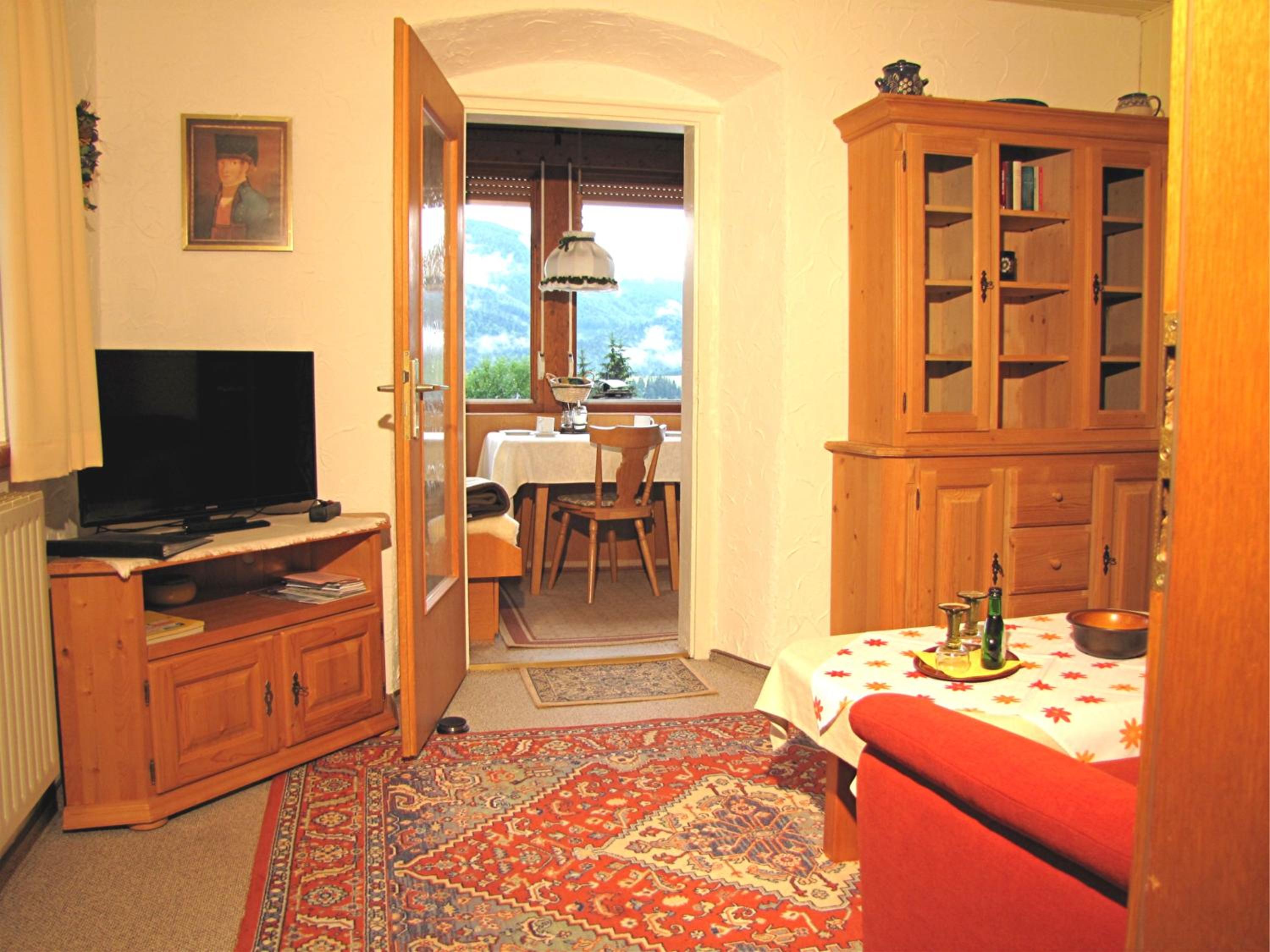 Apartment with Balcony photo 3