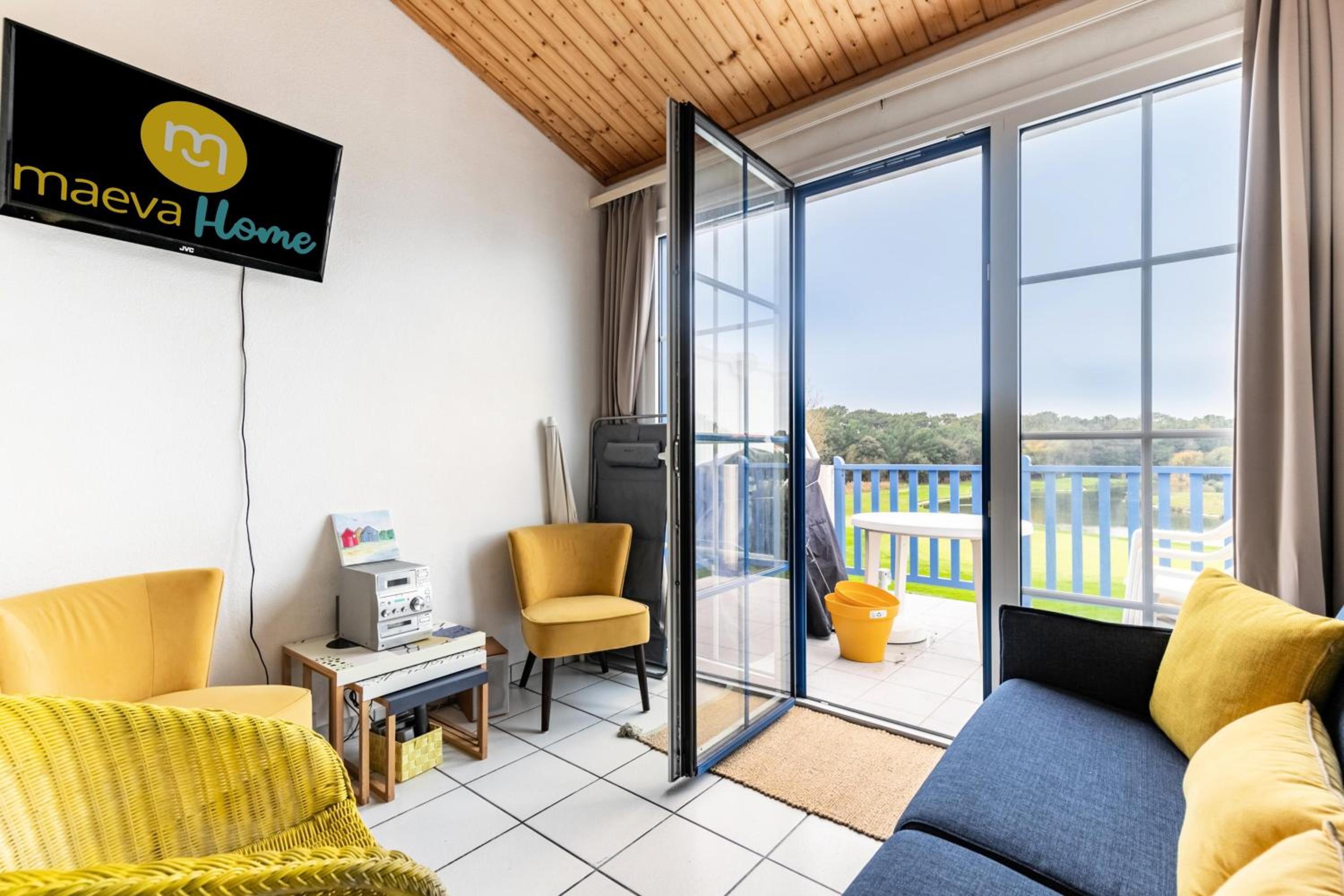 Select One-Bedroom Apartment (4 People)