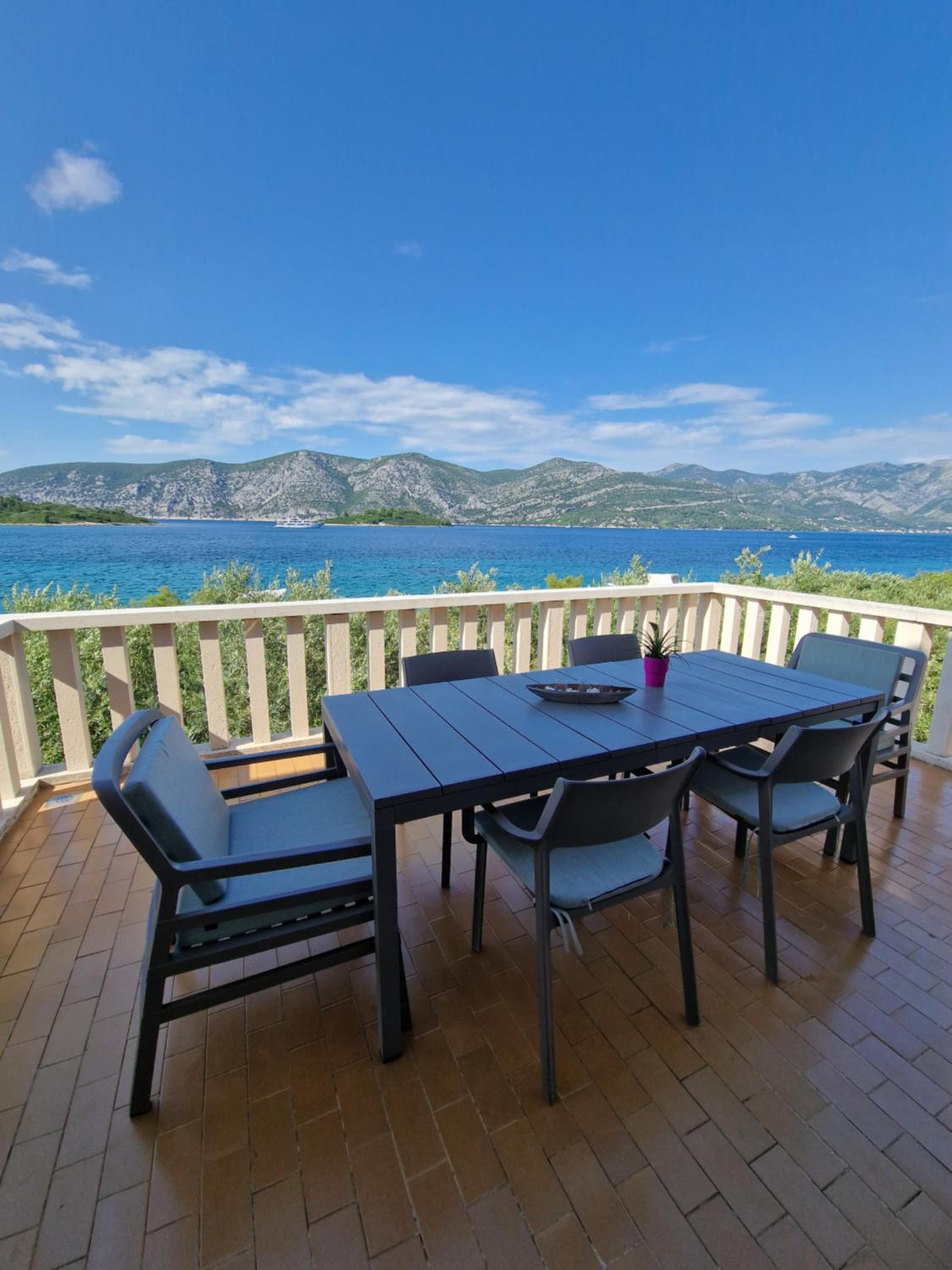 Apartment with Sea View