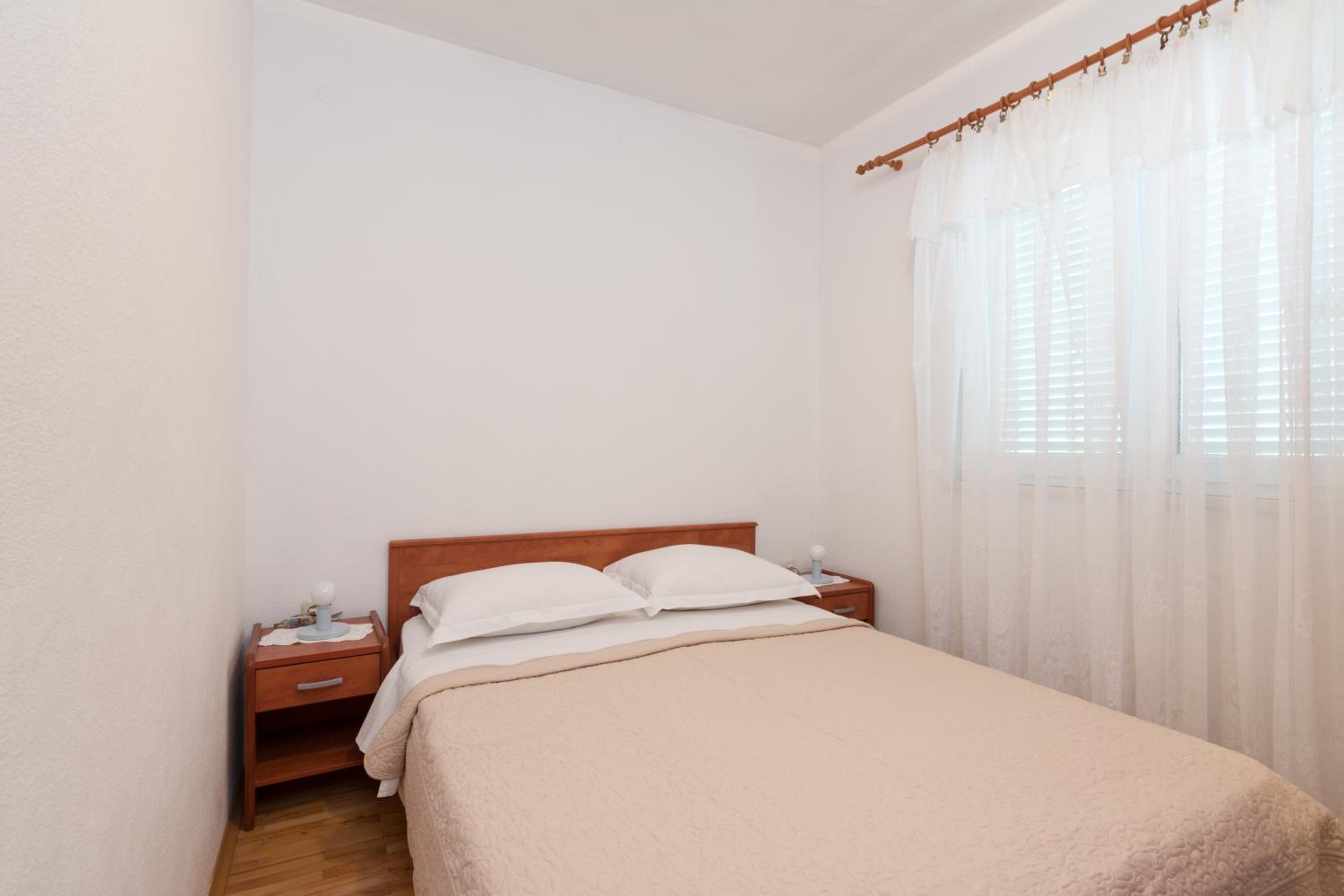 One-Bedroom Apartment (4 Adults) - Photo 10