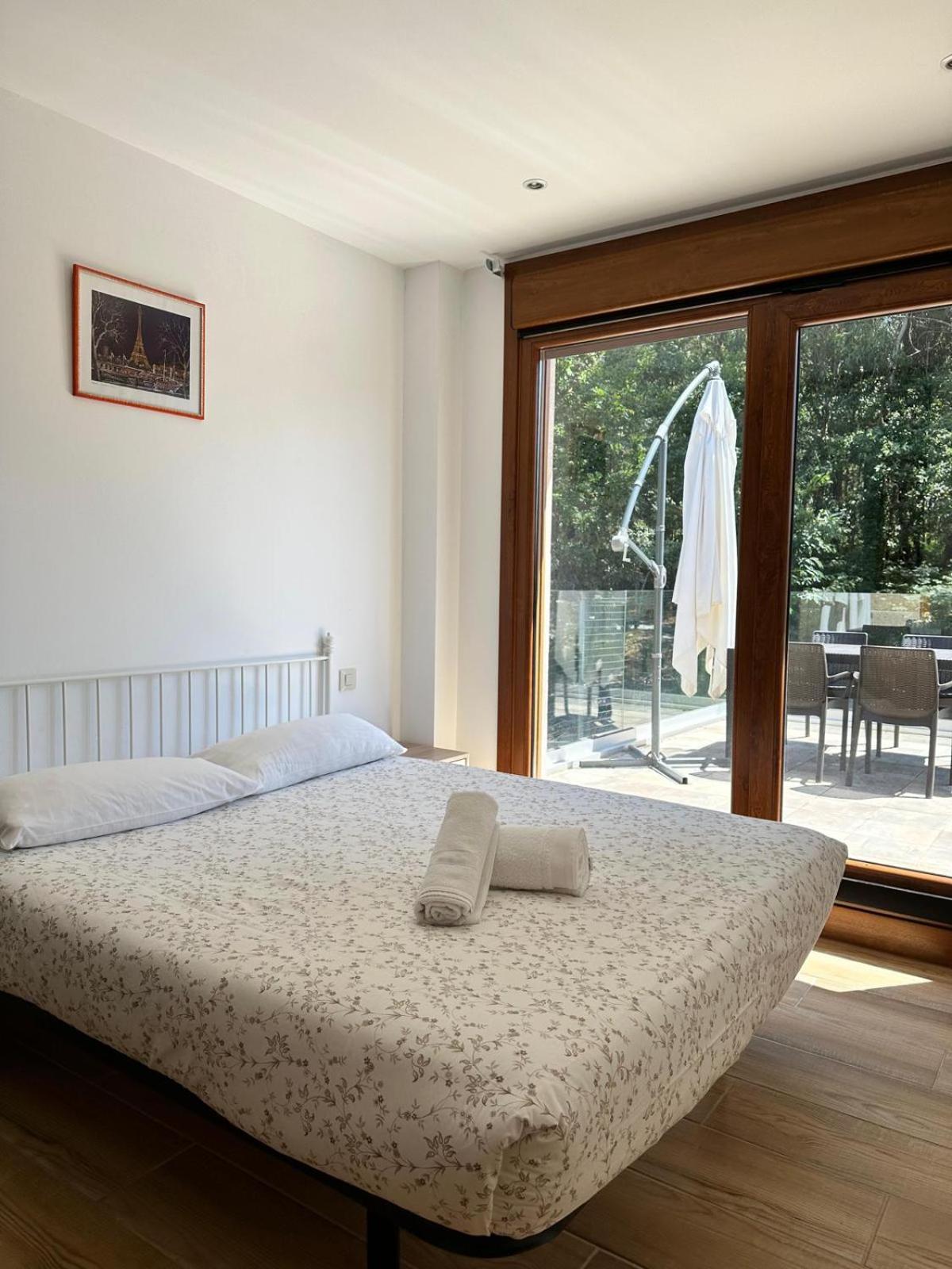 Apartment with Terrace photo 2