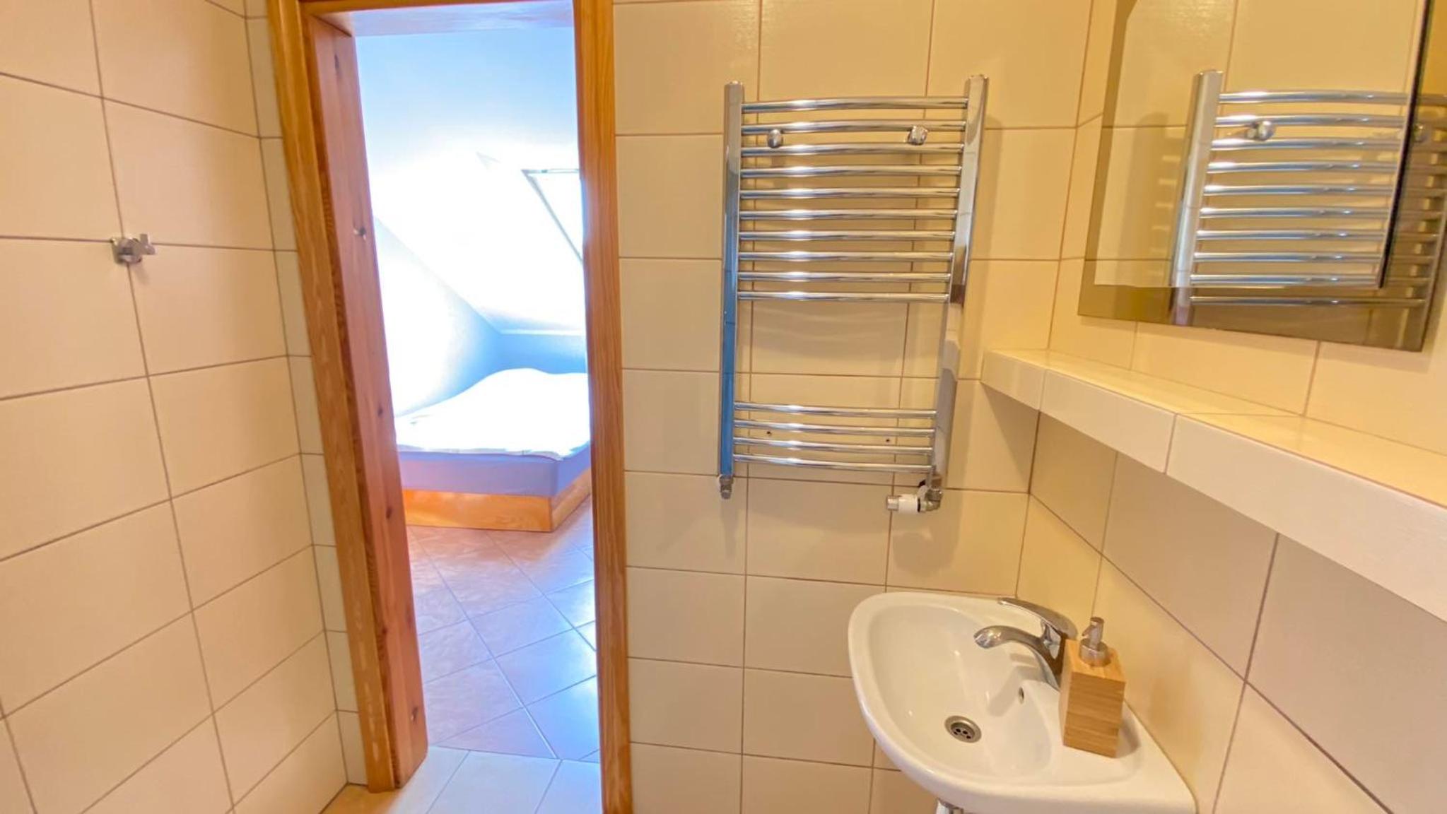 Quadruple Room with Private Bathroom photo 2