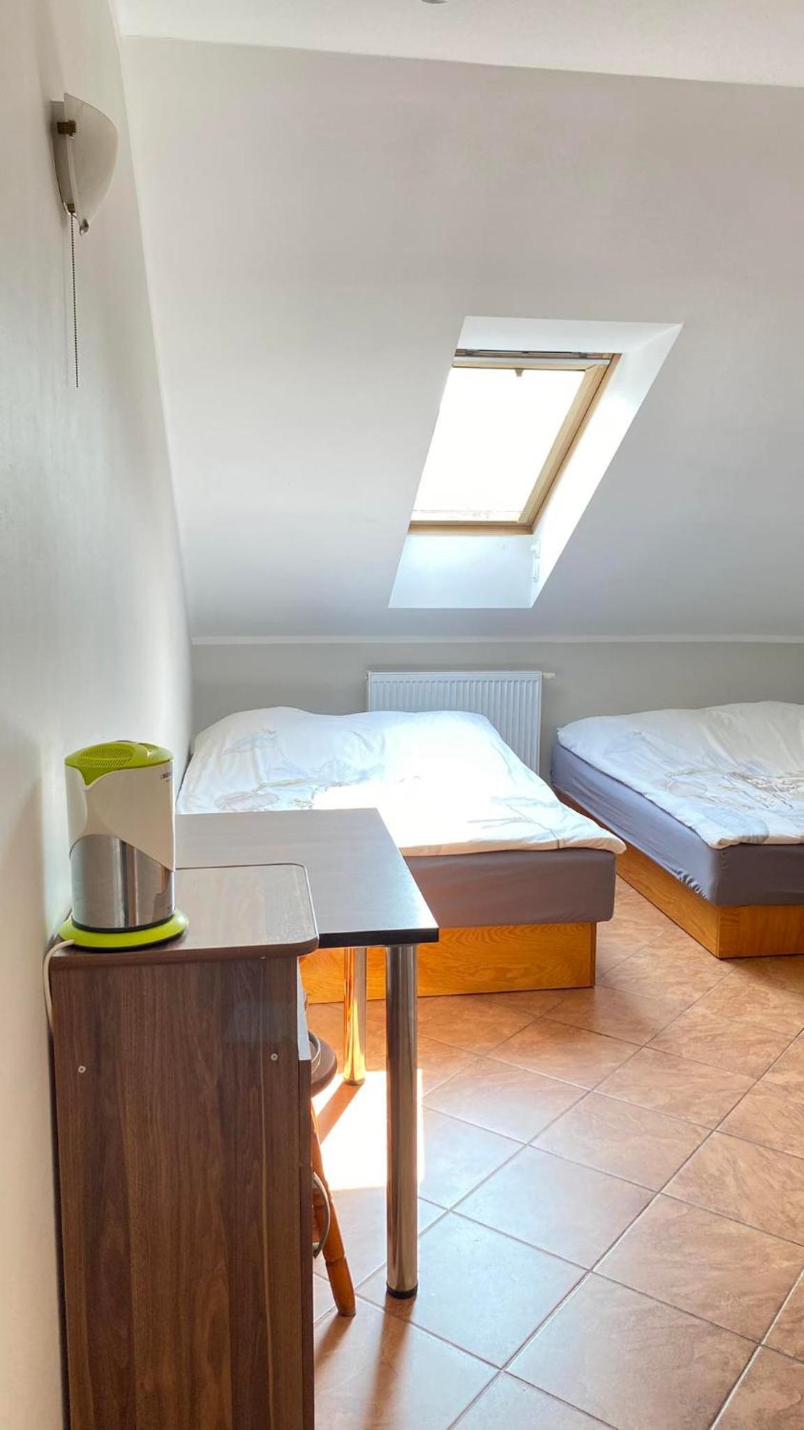 Quadruple Room with Private Bathroom photo 3