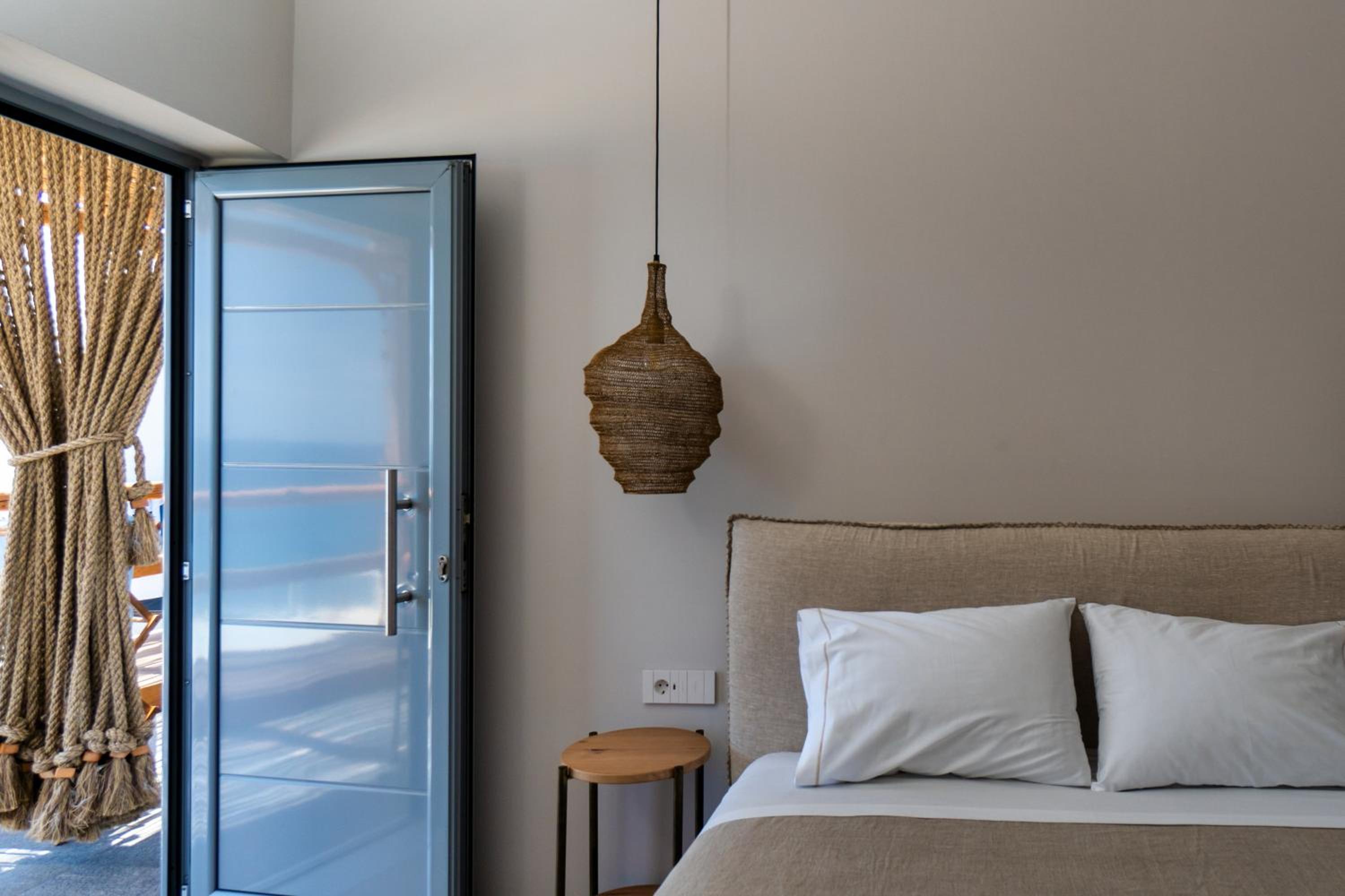 Deluxe Double Room with Balcony and Sea View photo 1