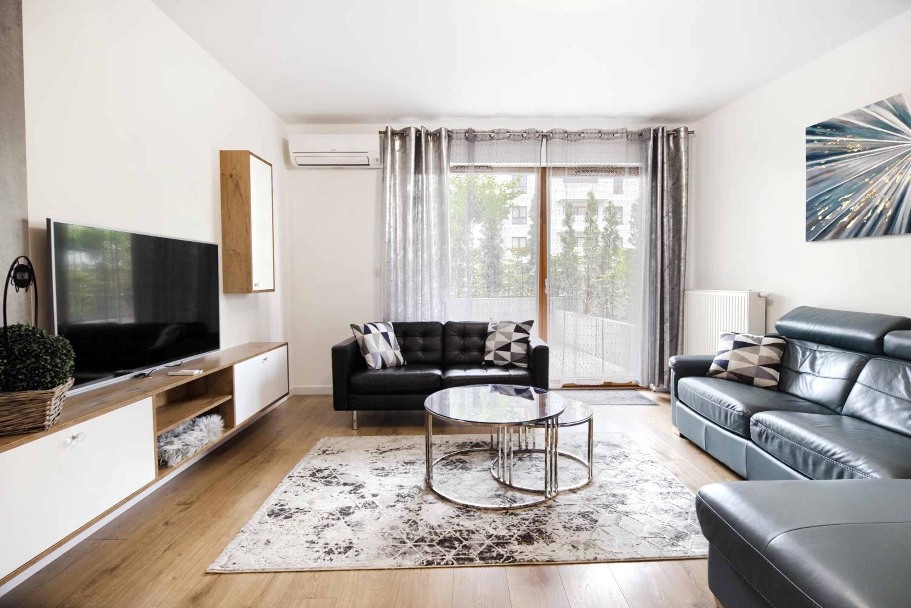 Apartment with Garden View