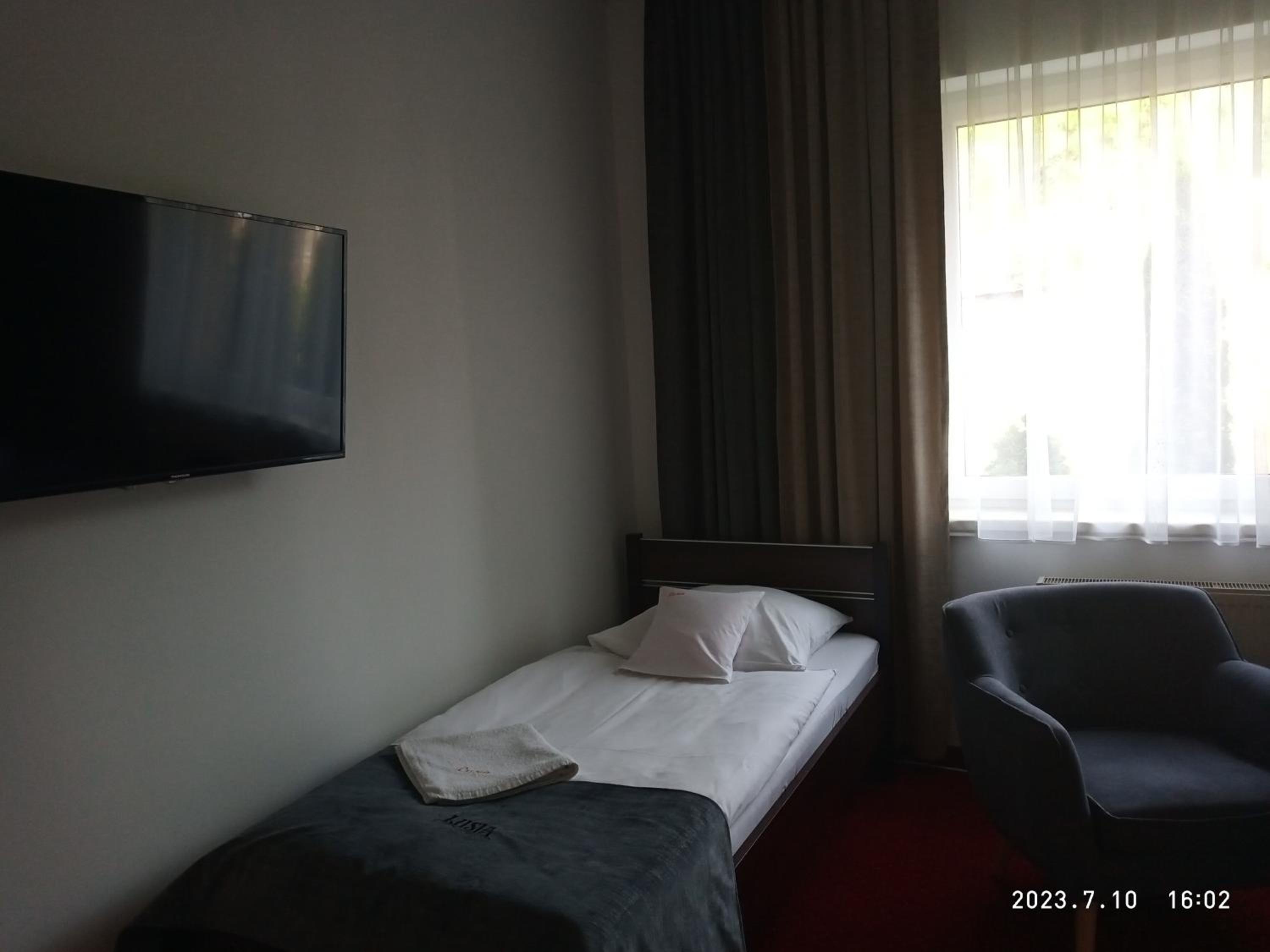 Triple Room with Private Bathroom - Photo 1