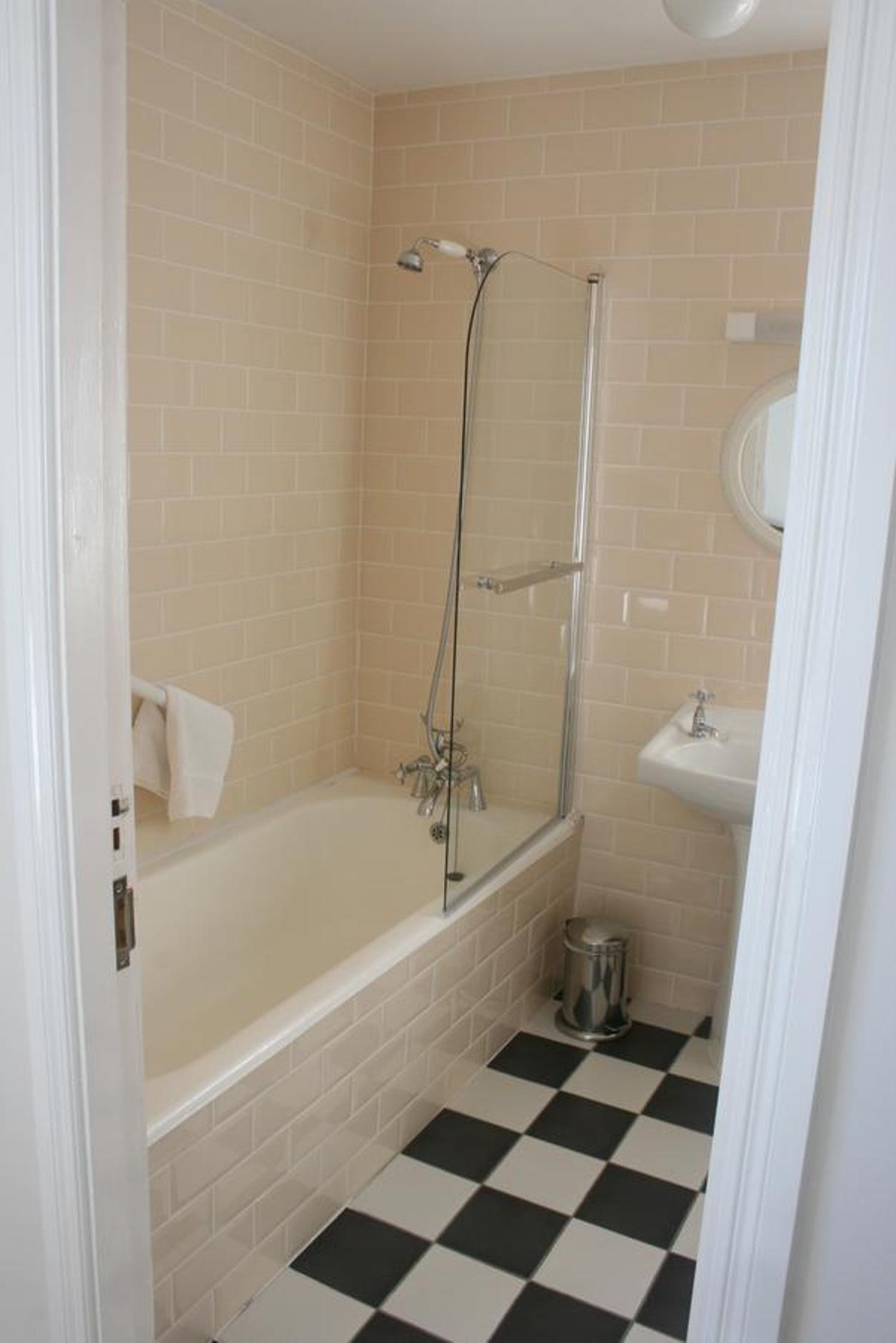 Deluxe Family Suite photo 3