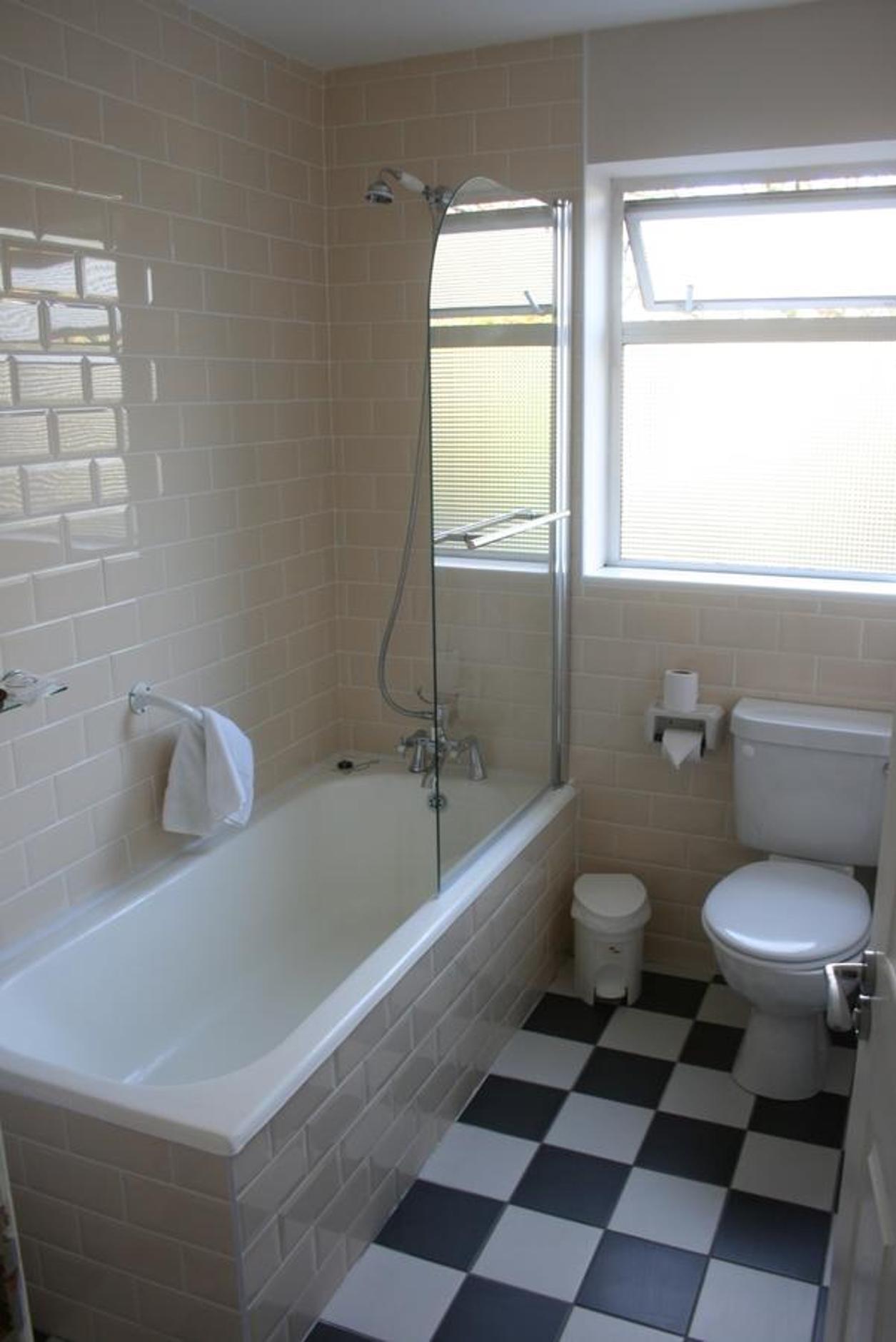 Deluxe Double Room with Private Bathroom photo 3