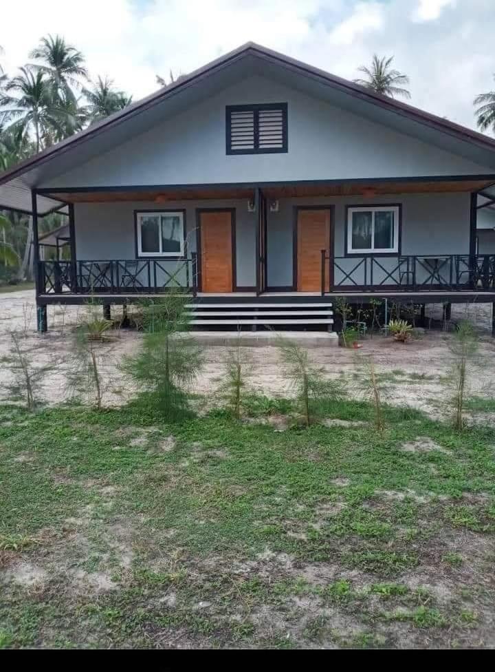 Deluxe Double Room with Side Sea View photo 3