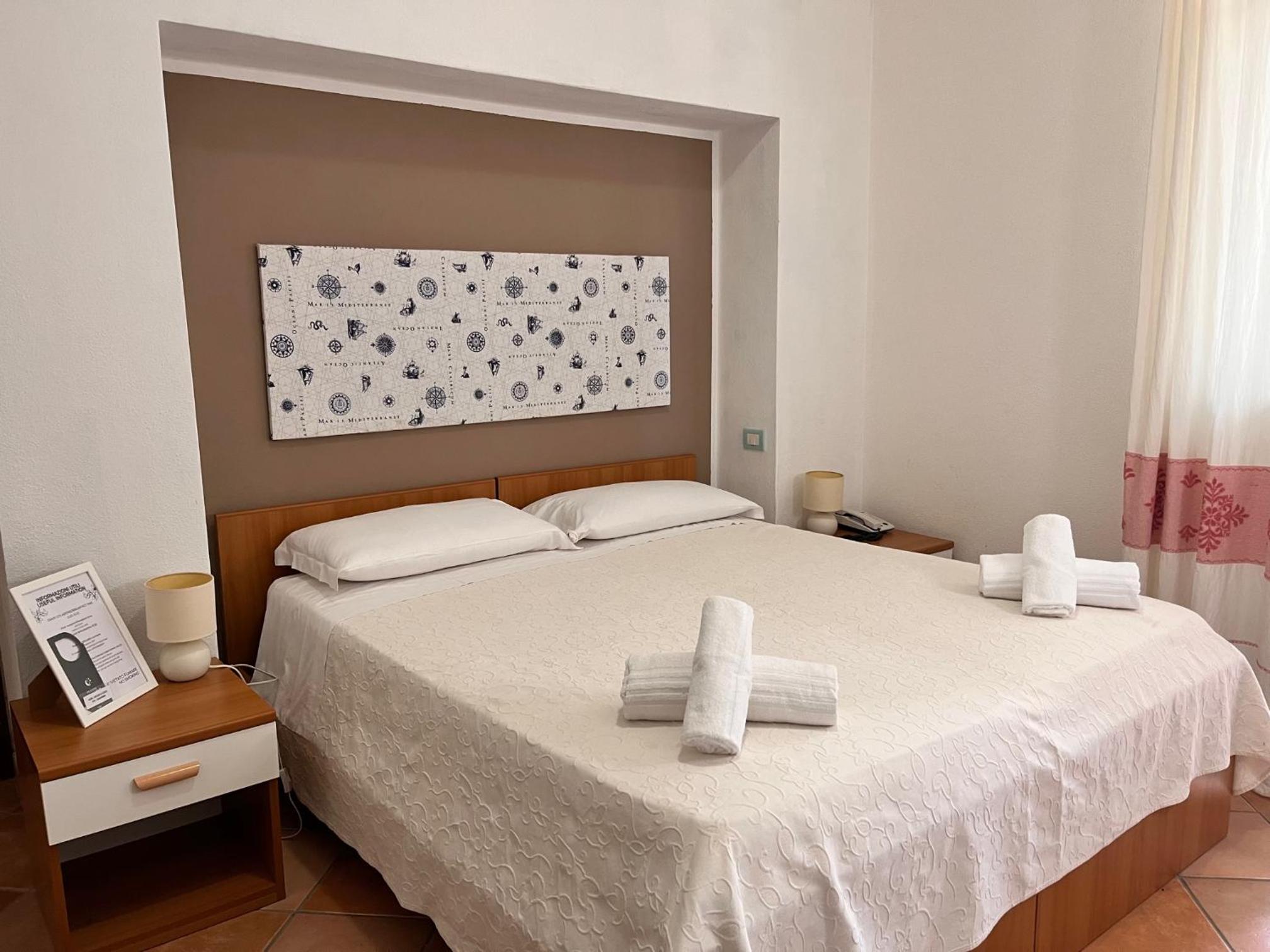 Economy Double Room photo 3