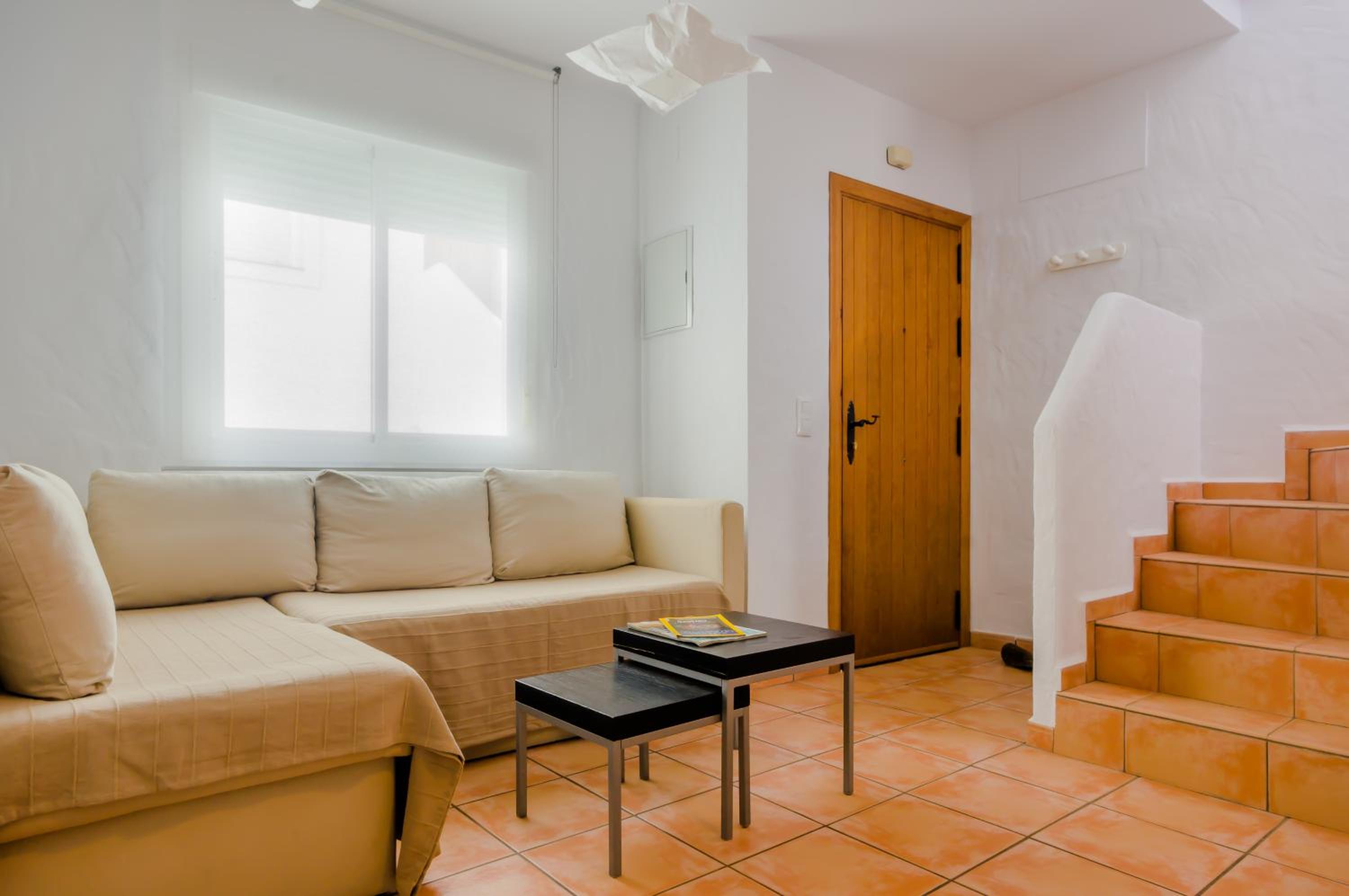 Standard One-Bedroom Apartment (2-3 Adults) photo 3
