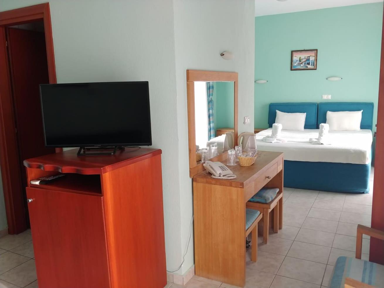 Family Room with Sea View photo 1