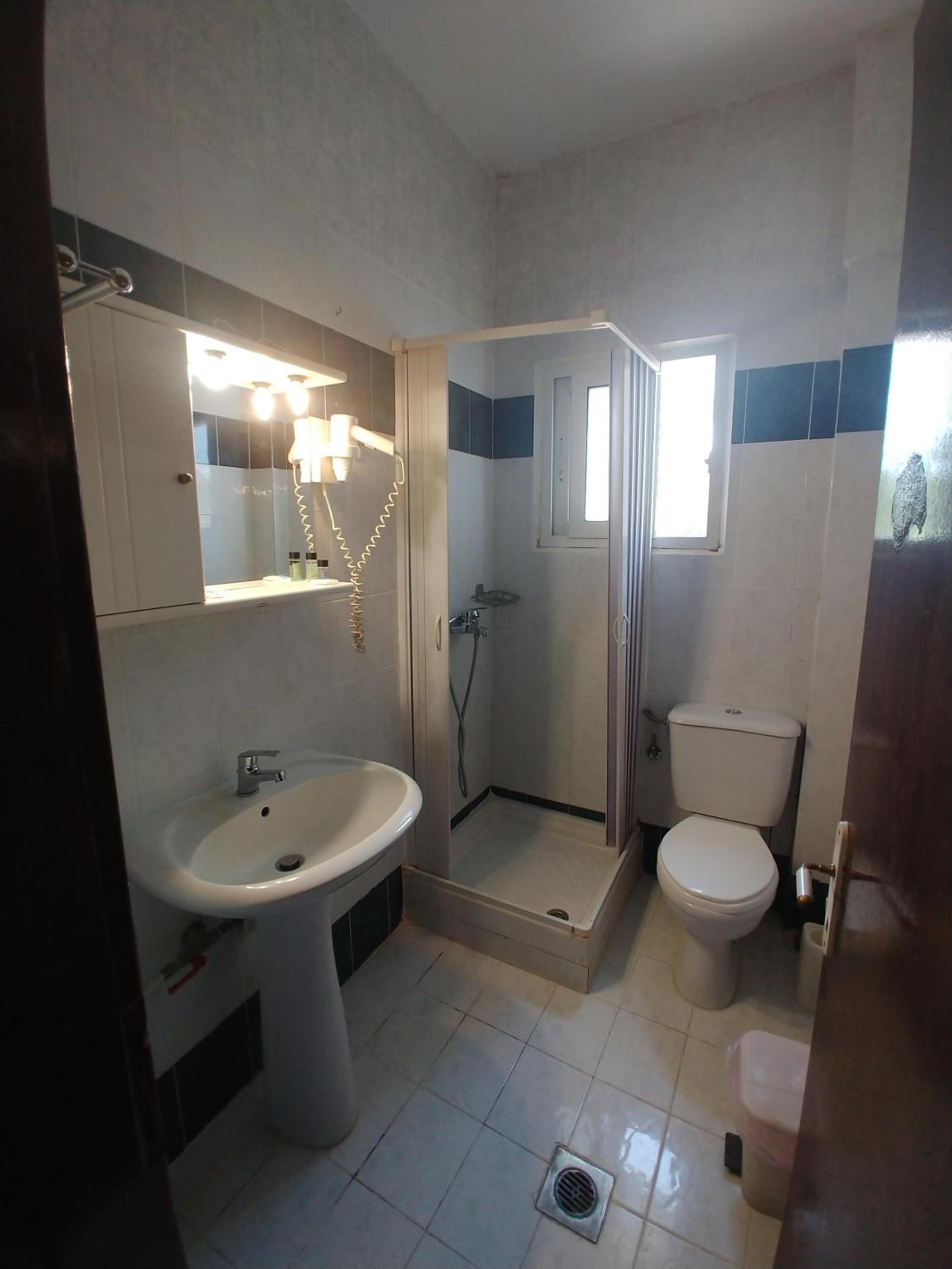 Economy Double Room photo 3