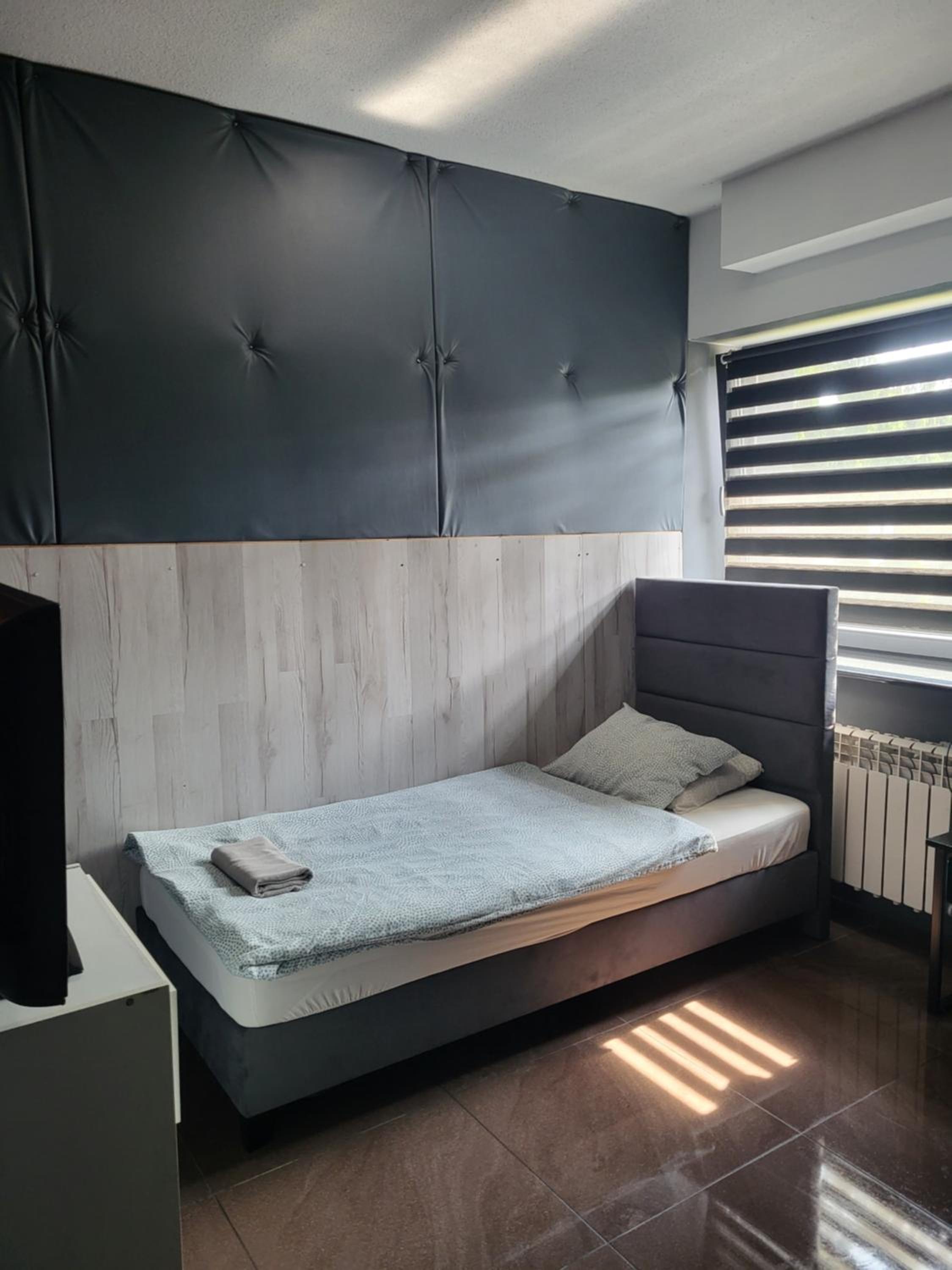 Economy Quadruple Room with Shared Bathroom photo 2