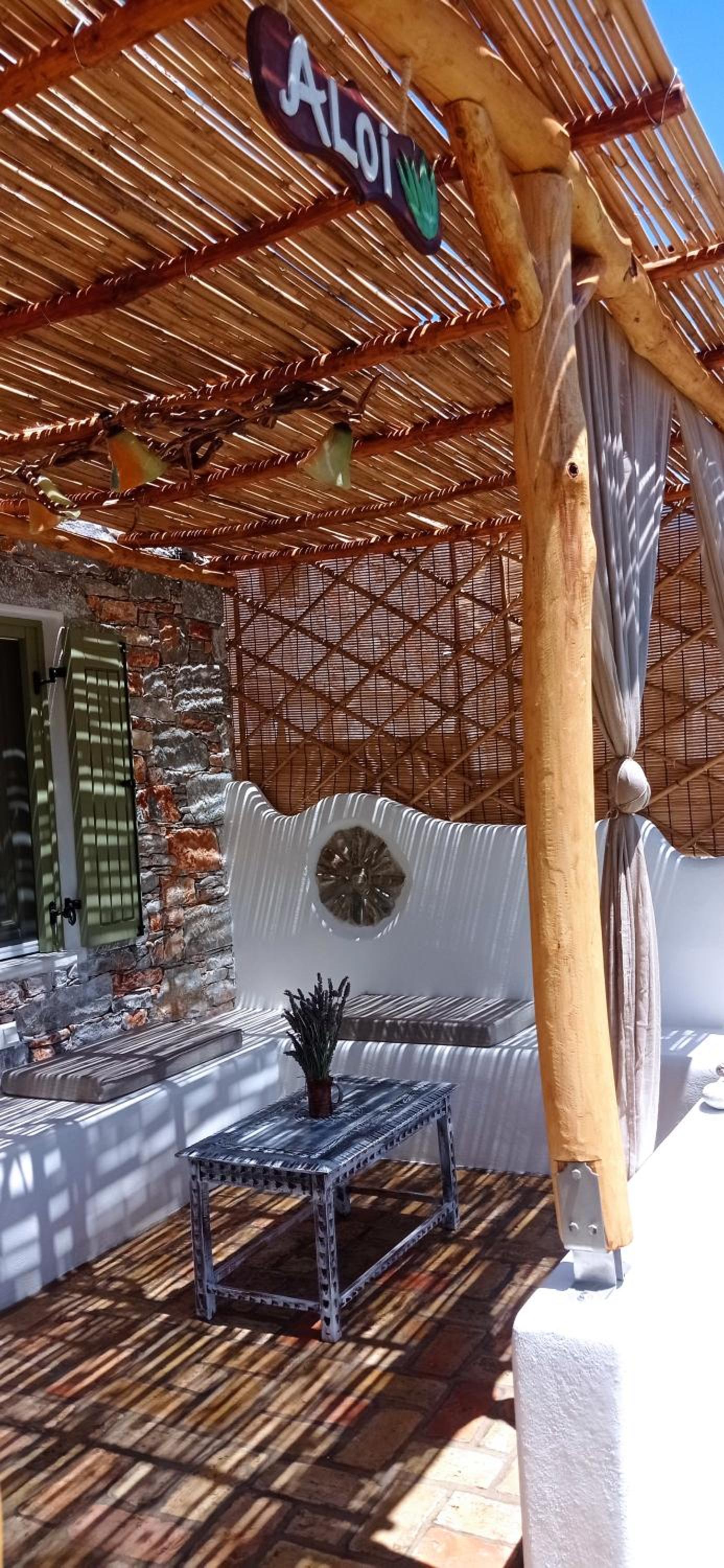 Deluxe Double Room with Balcony and Sea View photo 3